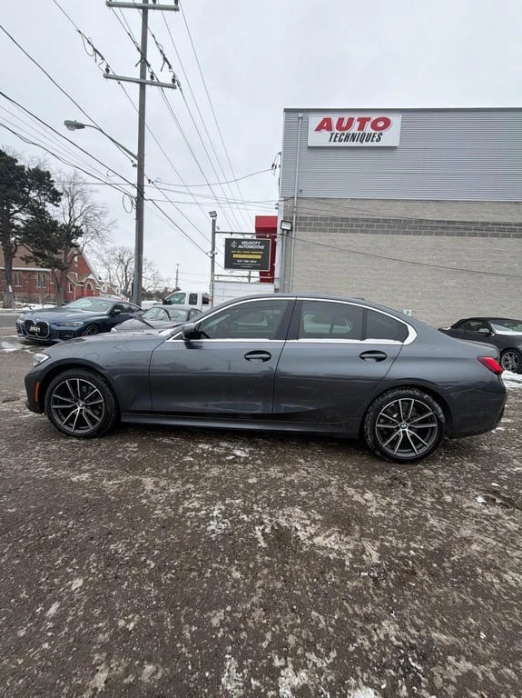 BMW 330 * 330i xDrive * CARFAX * БЕЗ ПЪРВОНАЧАЛНА ВНОСКА, снимка 2 - Автомобили и джипове - 52841032