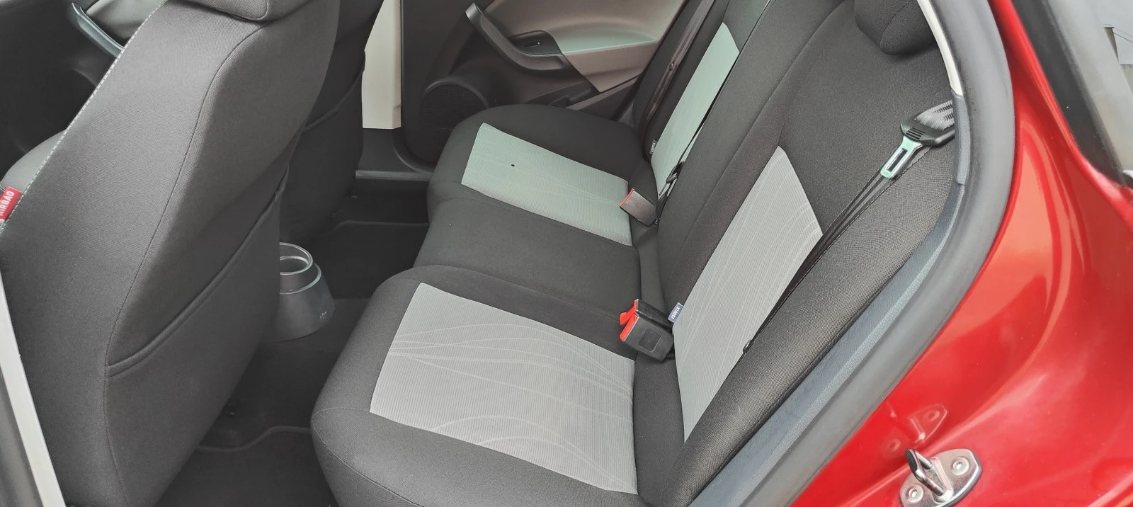 Seat Ibiza 1.6TDI-15г | Mobile.bg — изображение 12