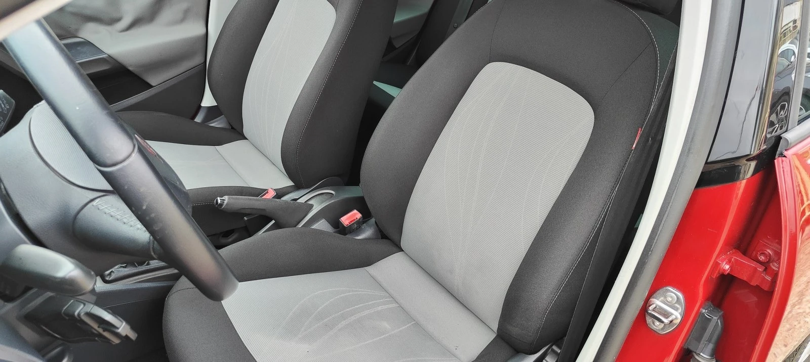 Seat Ibiza 1.6TDI-15г | Mobile.bg — изображение 11