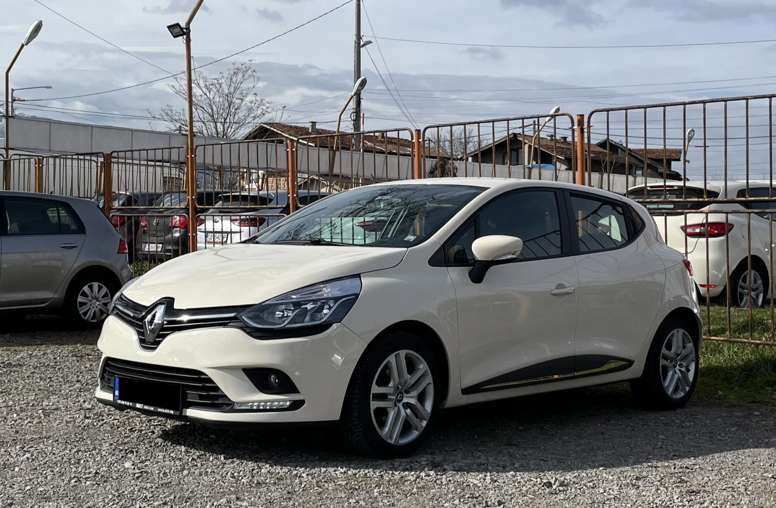 Renault Clio 1.2 75hp ZEN Navy - изображение 4