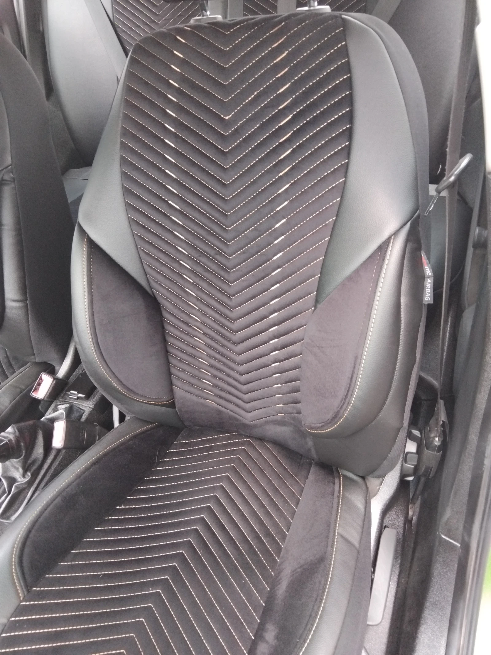 Opel Corsa 1.4 100 к.с - изображение 10