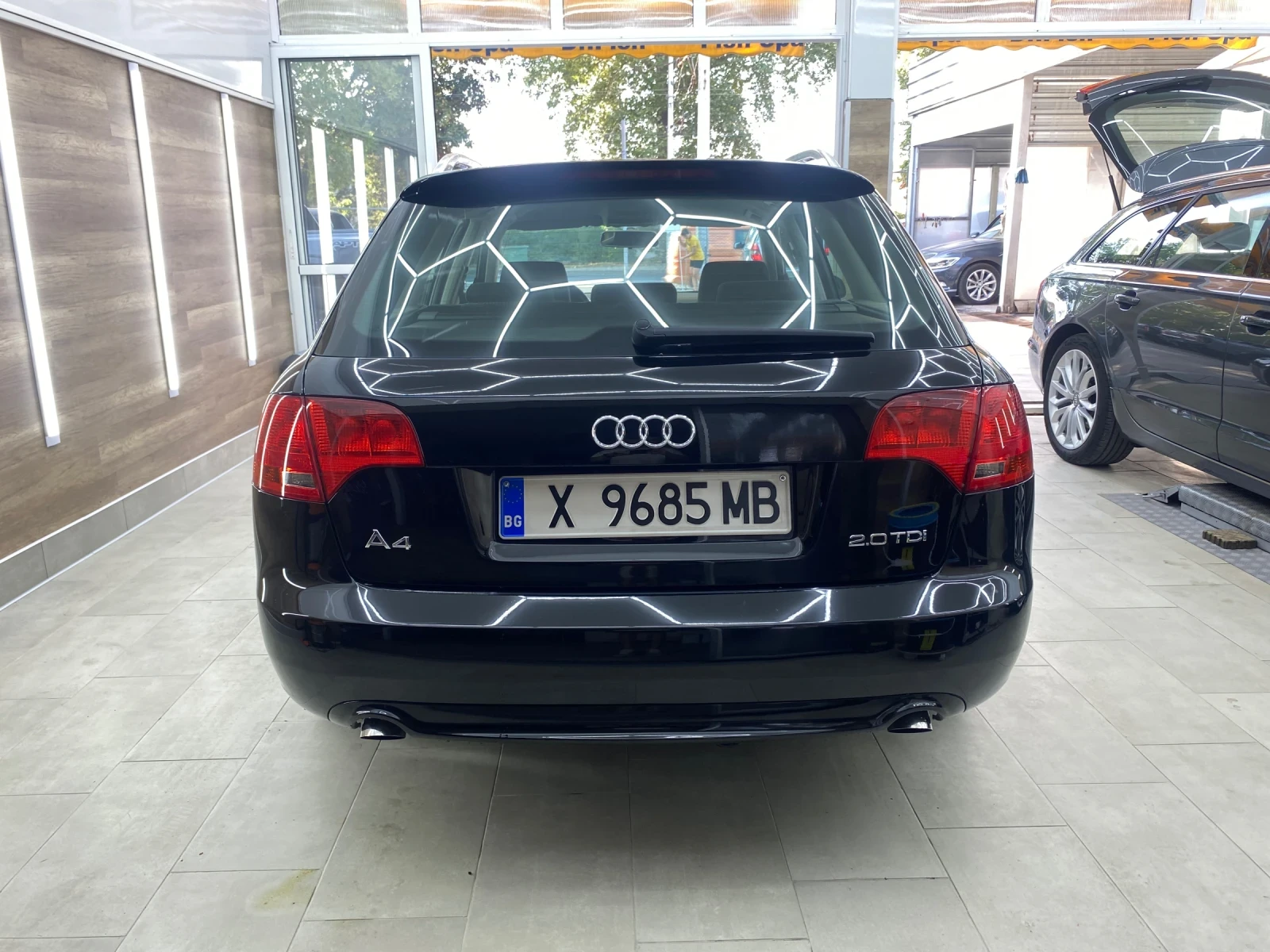 Audi A4 2.0TDI S-Line - изображение 5