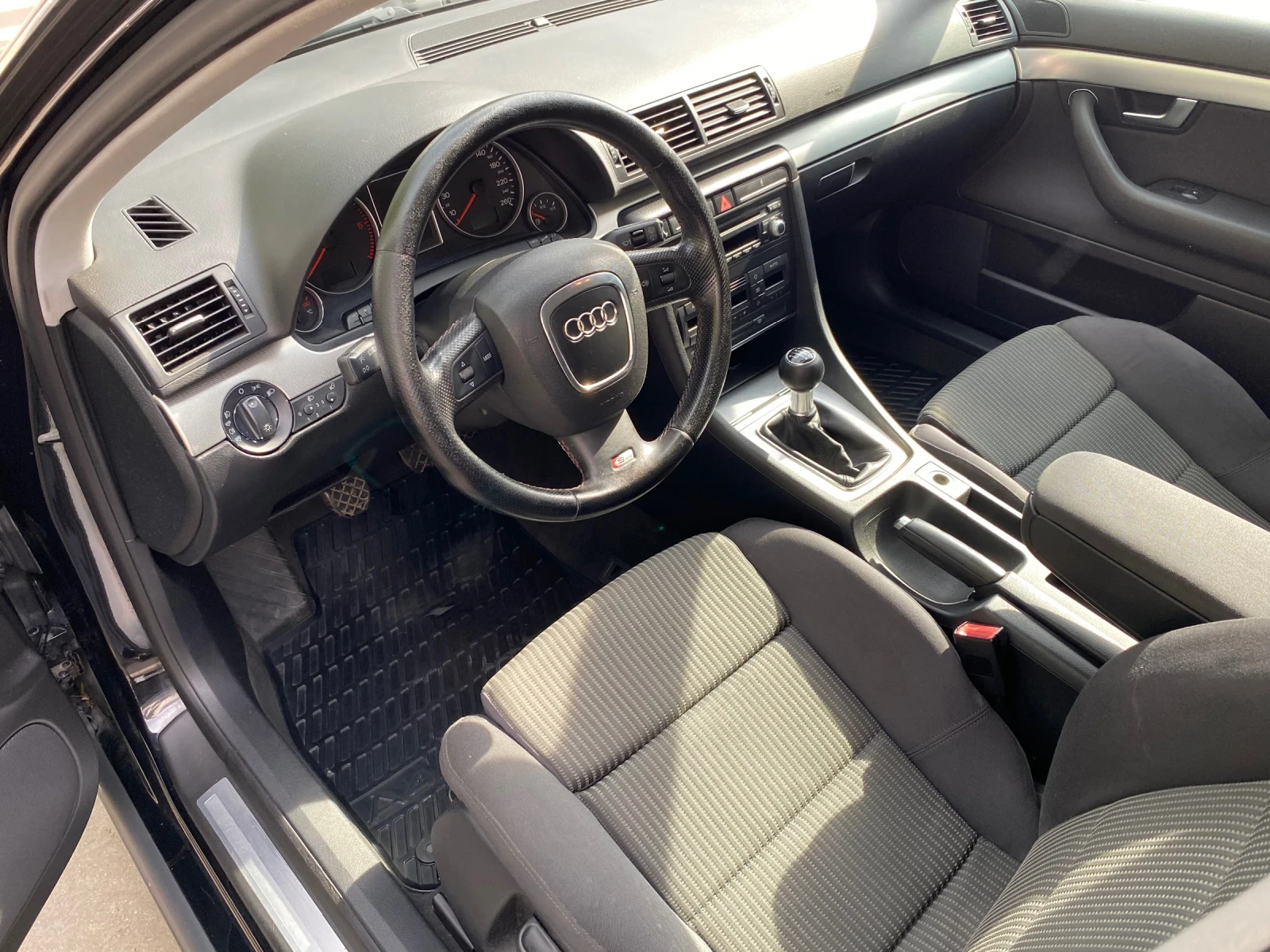 Audi A4 2.0TDI S-Line - изображение 9