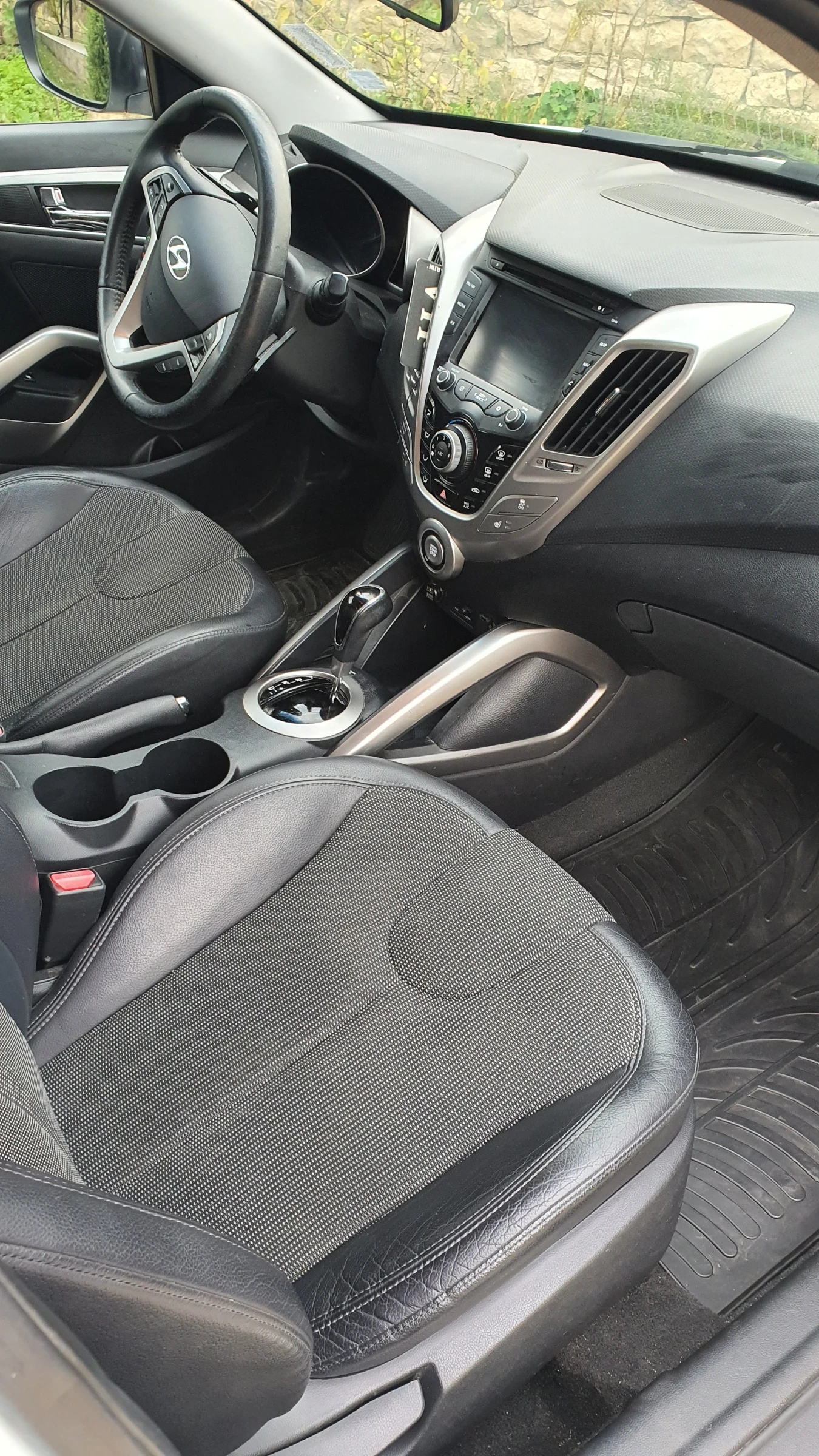 Hyundai Veloster   - изображение 10