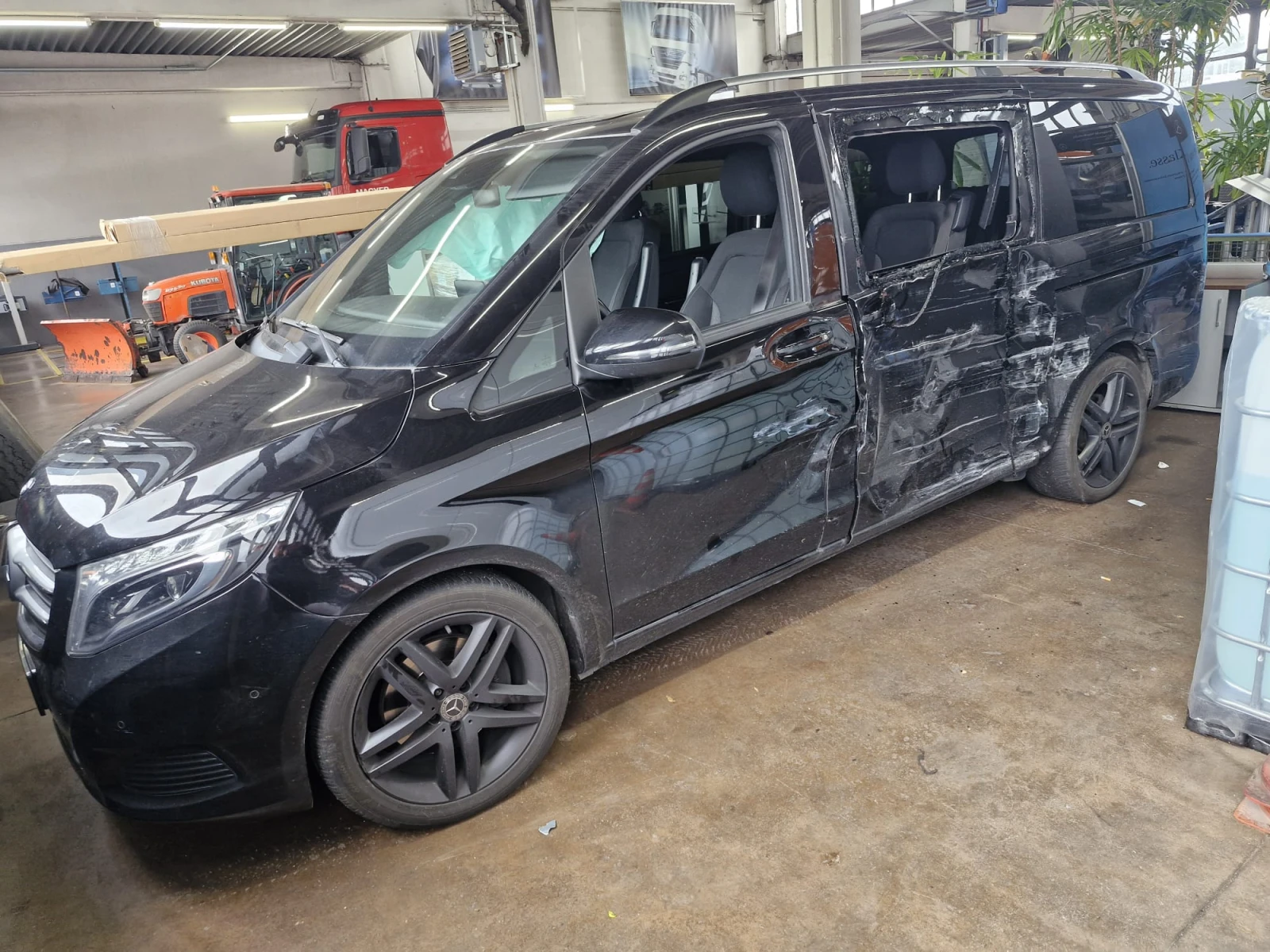 Mercedes-Benz V 300 V 250 | Mobile.bg   1