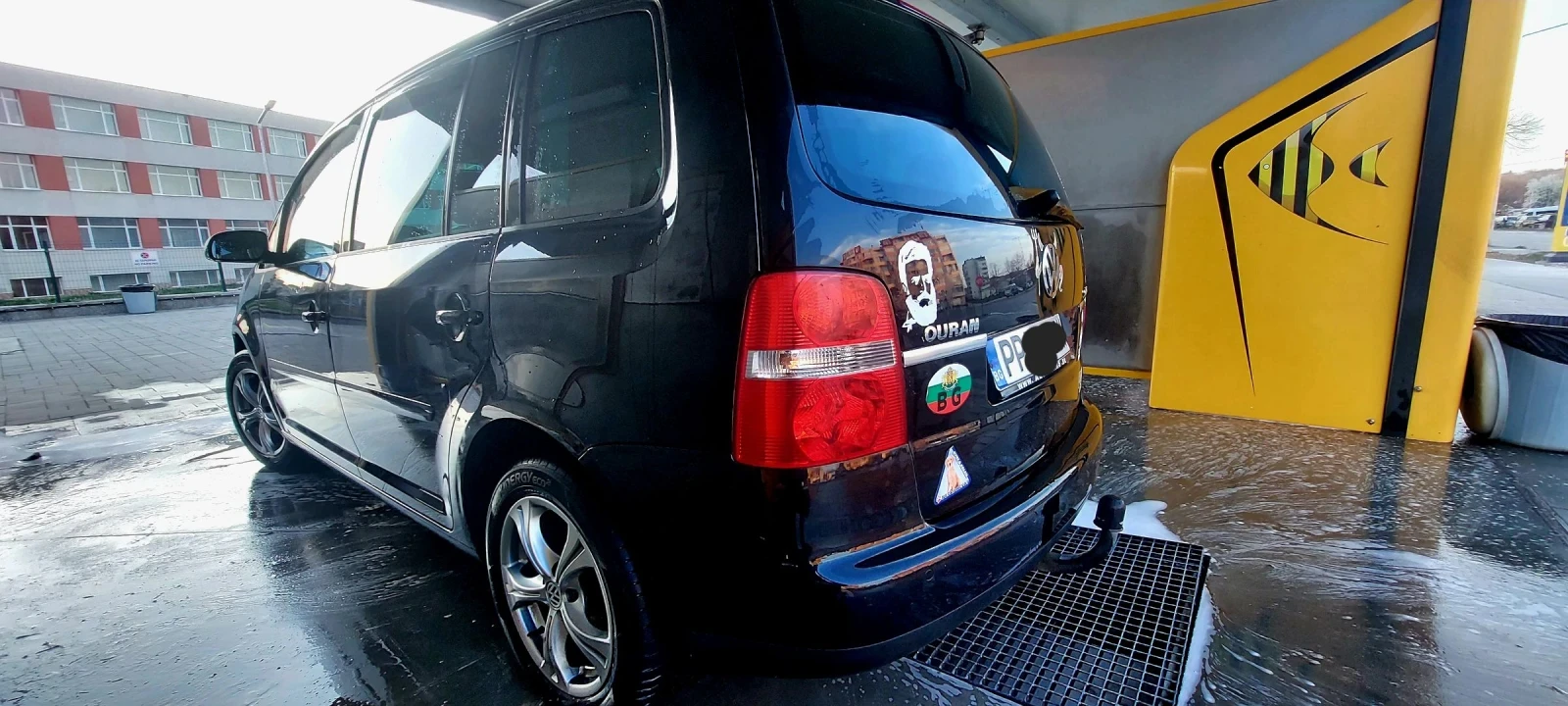 VW Touran 2.0 TDI | Mobile.bg   4