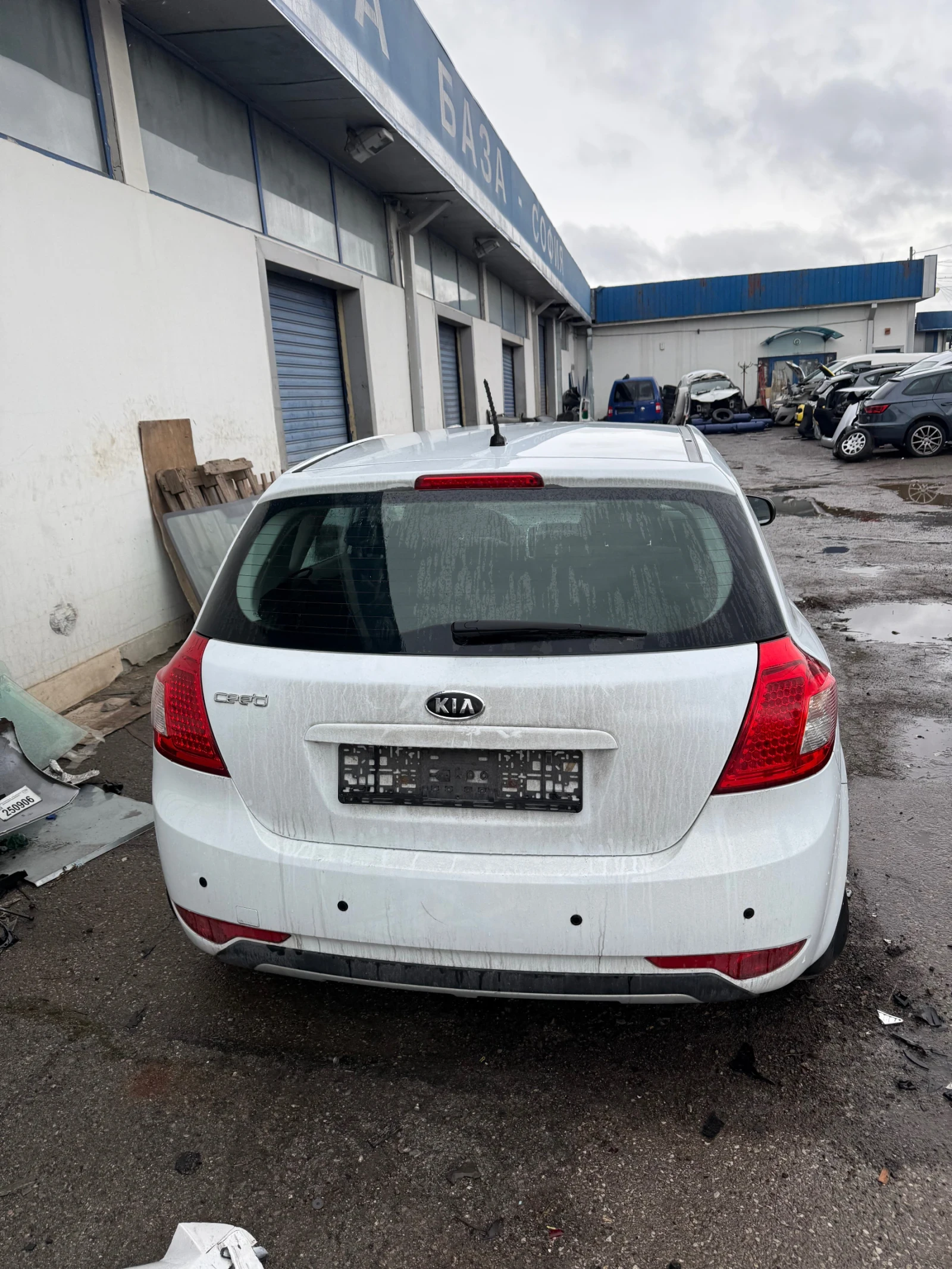 Kia Ceed 1.4 - изображение 6