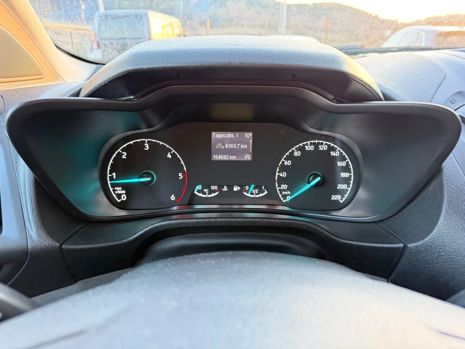 Ford Connect 1.5tdci 101кс., снимка 8 - Автомобили и джипове - 53860319