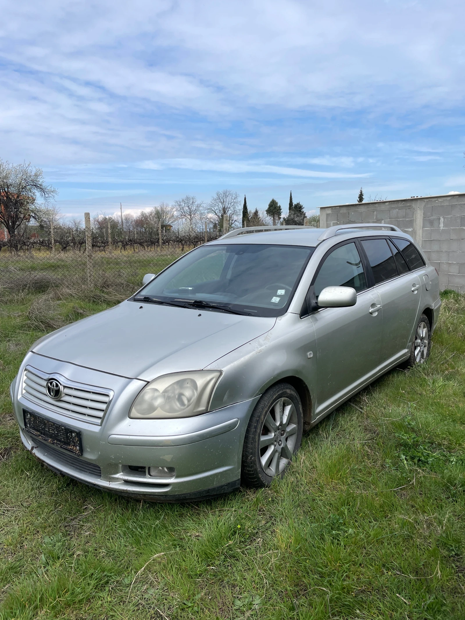 Toyota Avensis 2.0 D4D 116ps, снимка 2 - Автомобили и джипове - 54050194