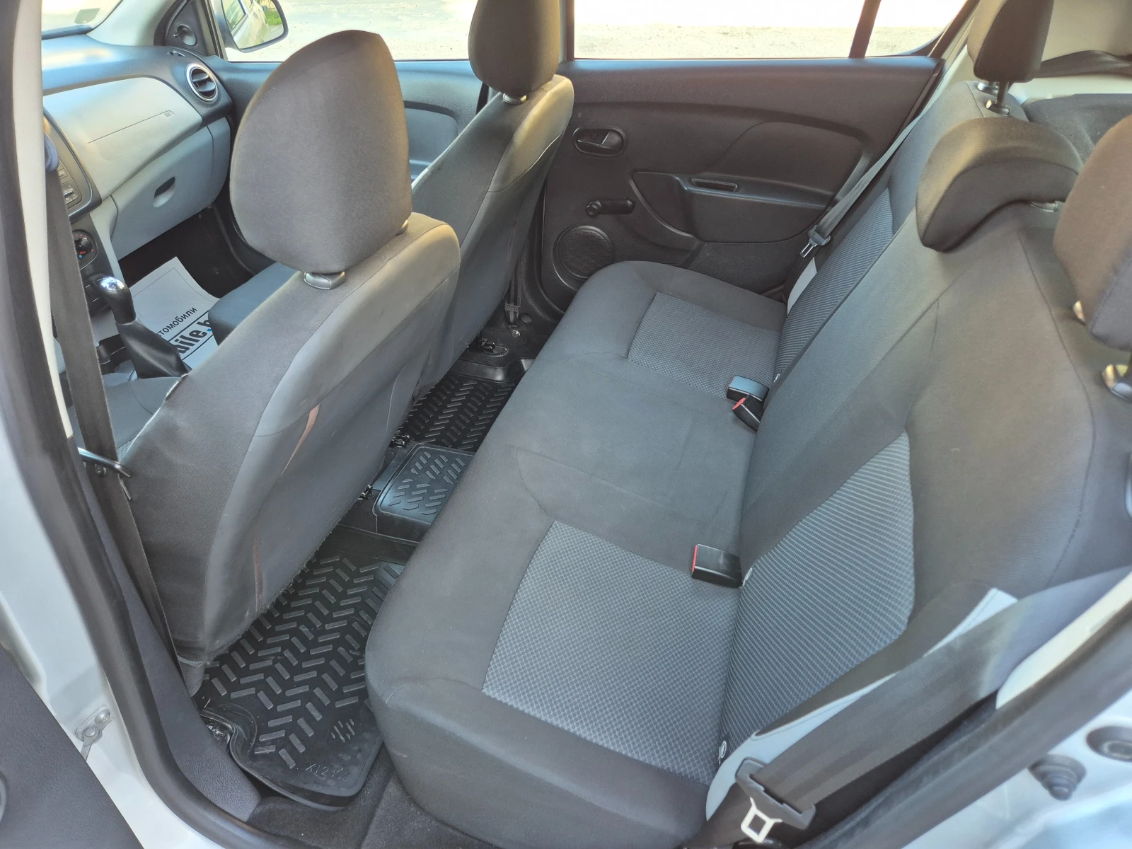 Dacia Sandero 1.5 DCI-ИТАЛИЯ , снимка 9 - Автомобили и джипове - 54325690