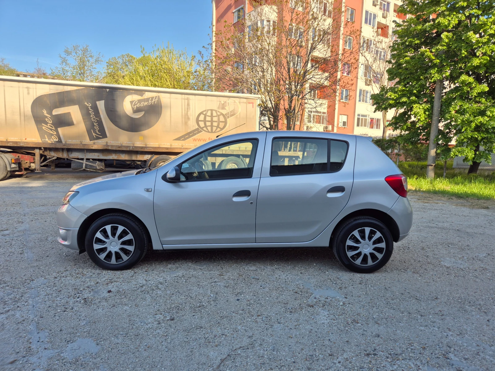 Dacia Sandero 1.5 DCI-ИТАЛИЯ , снимка 3 - Автомобили и джипове - 54325690