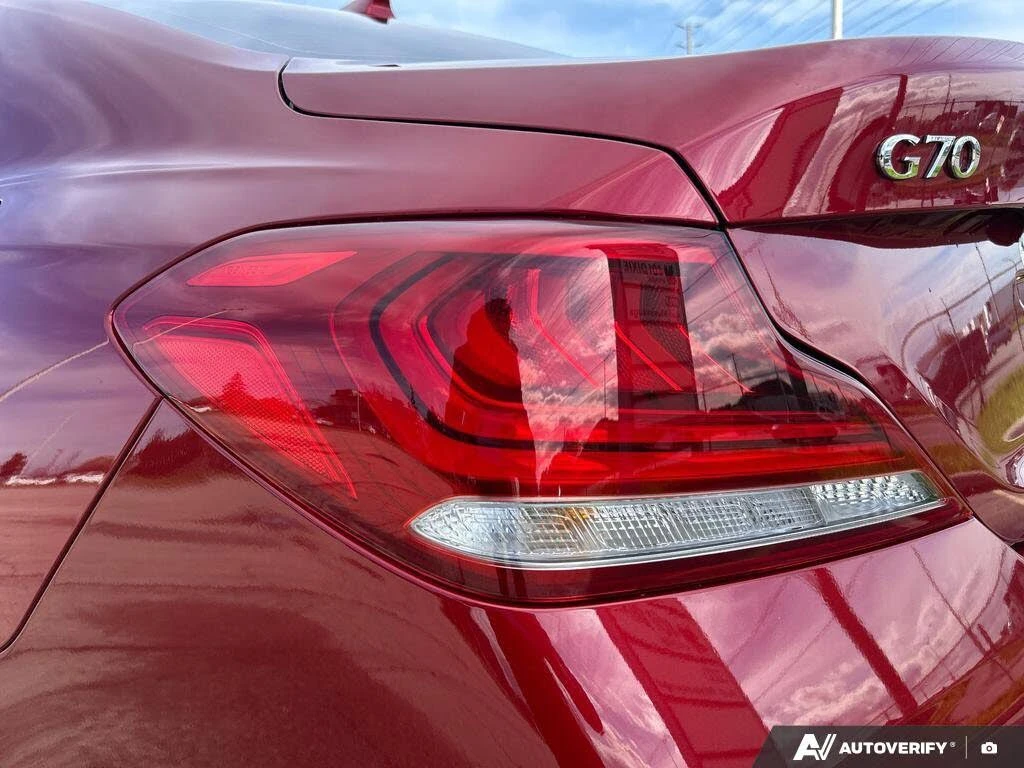 Genesis G70  3.3T AWD, снимка 11 - Автомобили и джипове - 54597873