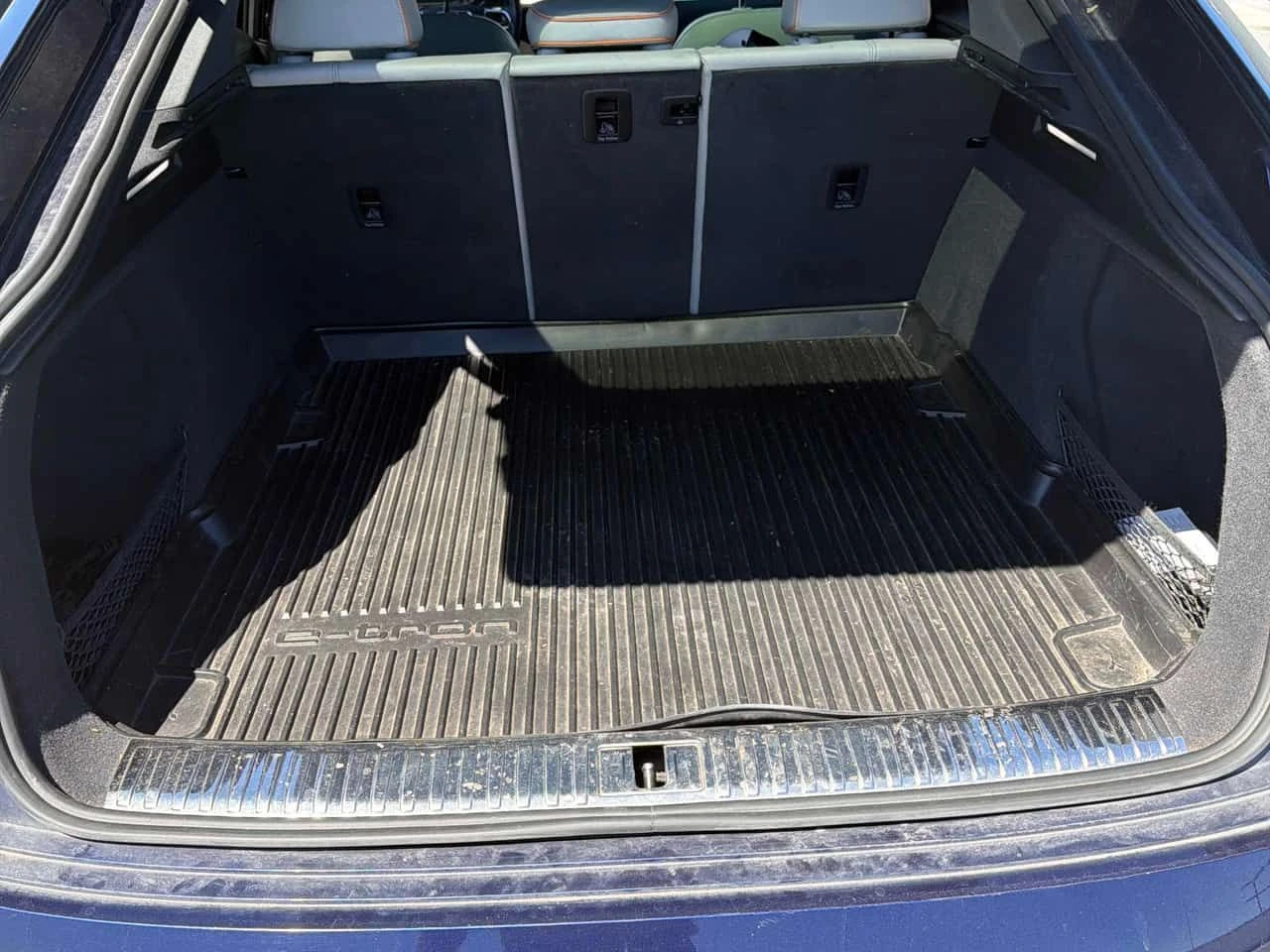 Audi E-Tron Technik/360/HUD/B&O/ОБДУХВАНЕ/АВТОКРЕДИТ, снимка 12 - Автомобили и джипове - 54736202