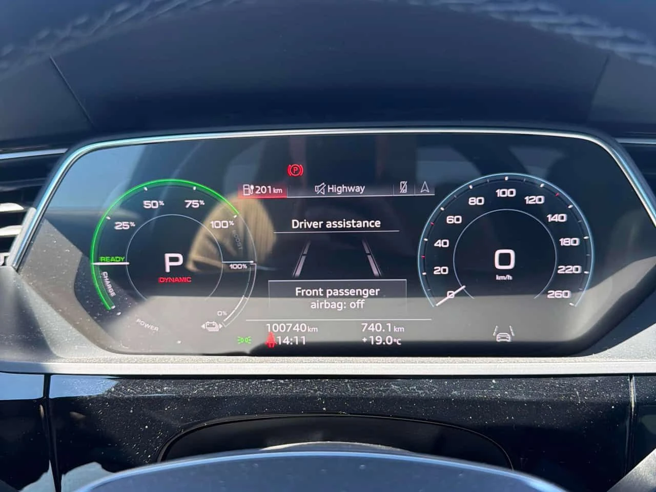 Audi E-Tron Technik/360/HUD/B&O/ОБДУХВАНЕ/АВТОКРЕДИТ, снимка 8 - Автомобили и джипове - 54736202