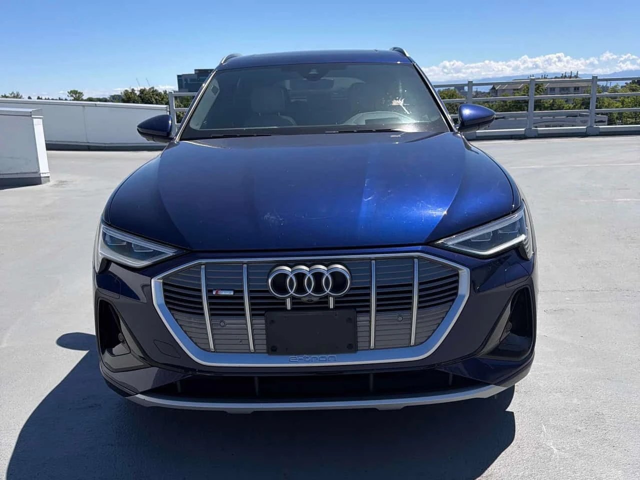 Audi E-Tron Technik/360/HUD/B&O/ОБДУХВАНЕ/АВТОКРЕДИТ, снимка 6 - Автомобили и джипове - 54736202