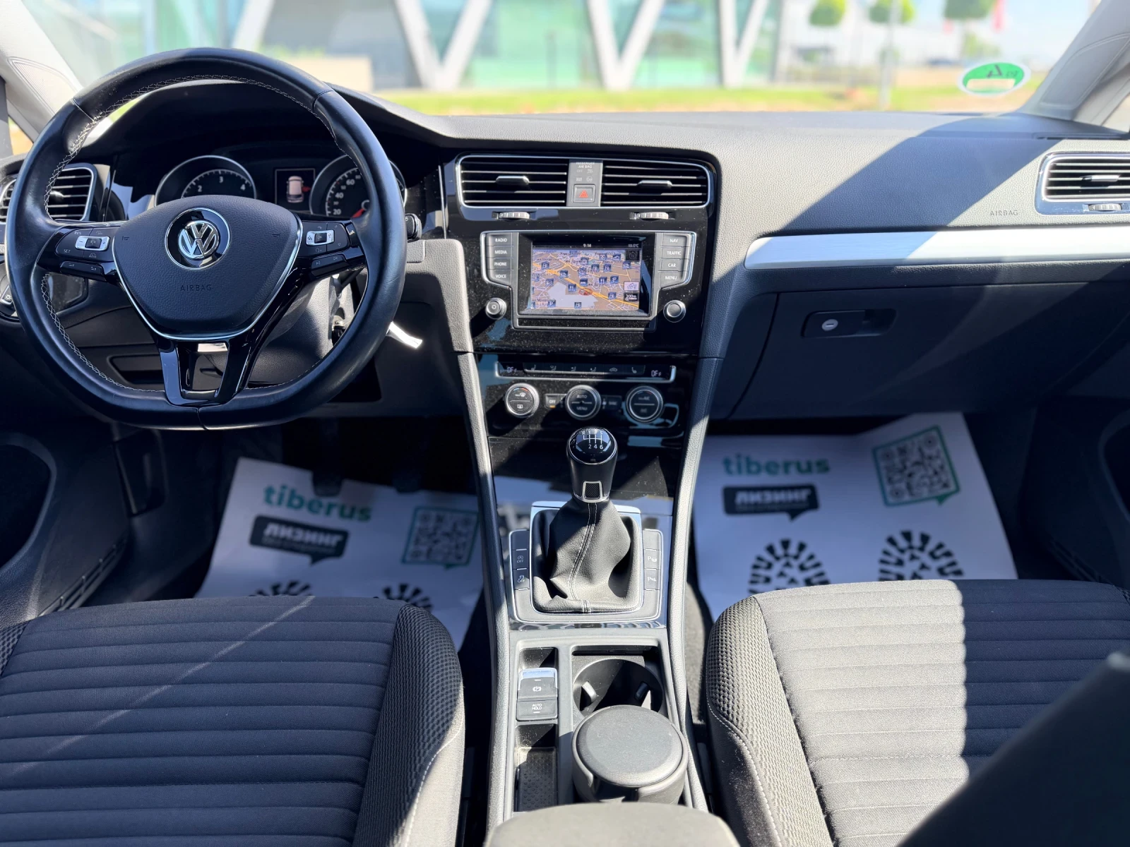 VW Golf 2.0TDI-4motion-лизинг през Уникредит , снимка 11 - Автомобили и джипове - 55046347