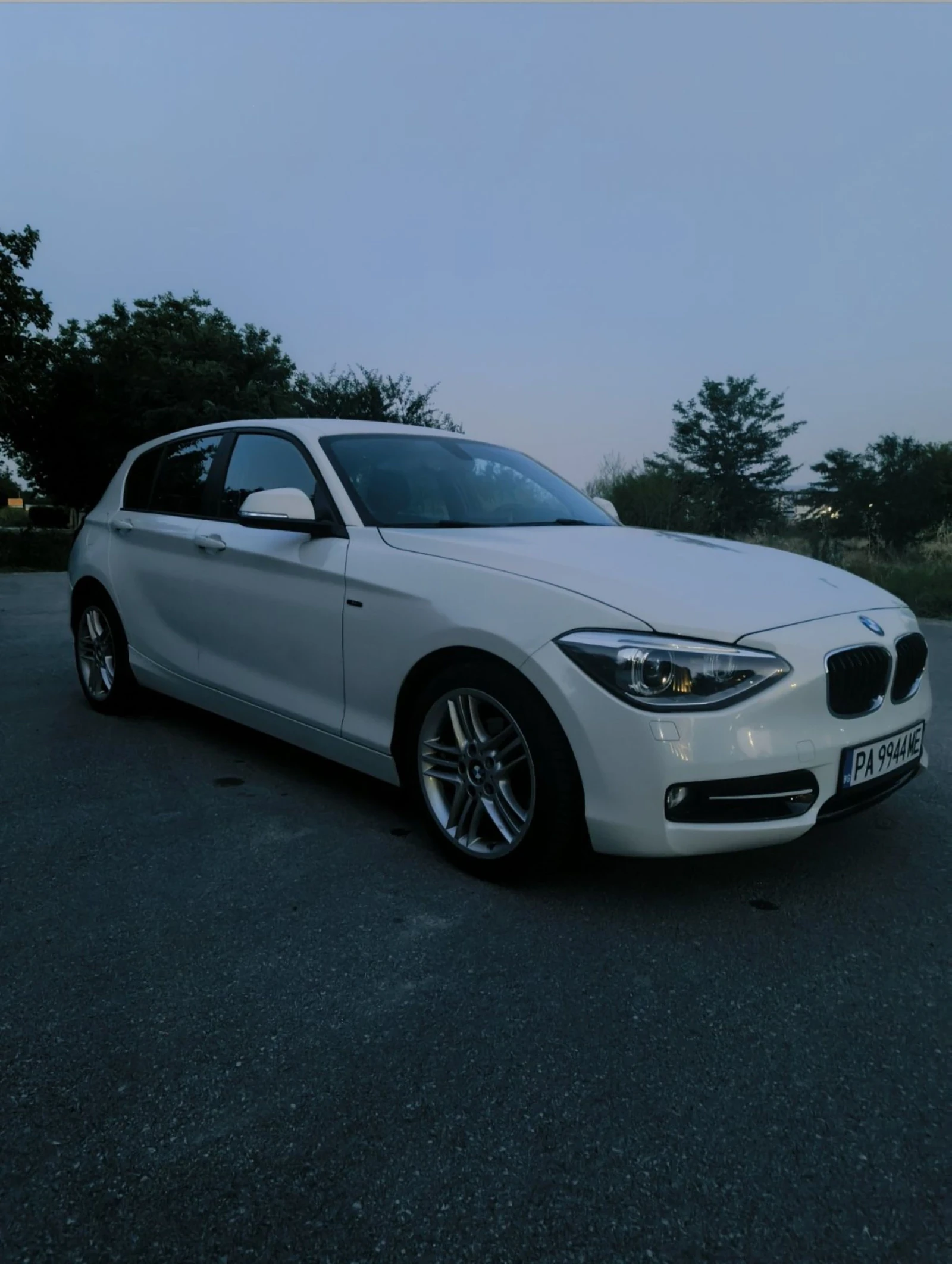 BMW 118 2.0 * 143kс* Sport* , снимка 2 - Автомобили и джипове - 55105660