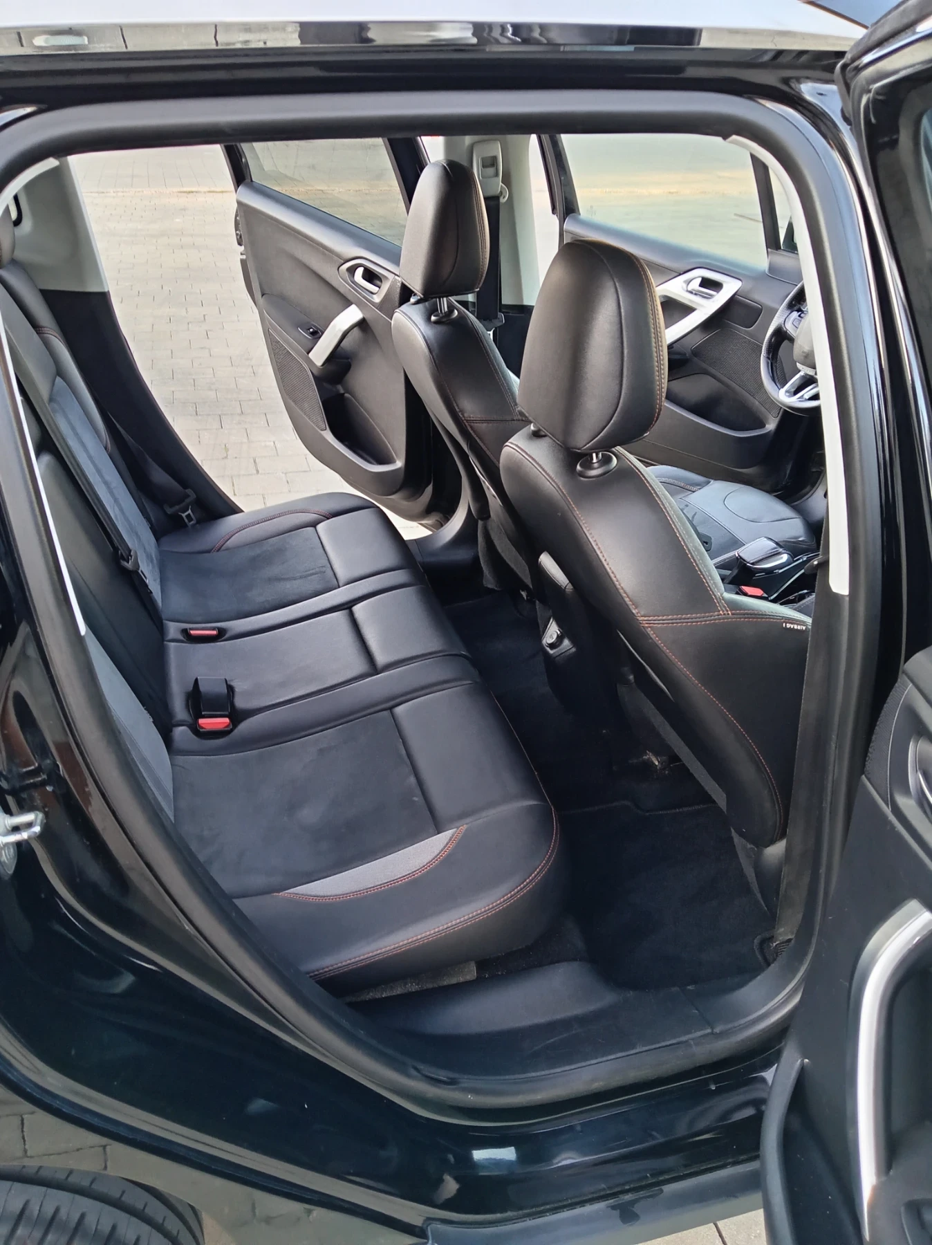 Peugeot 2008 1.6 дизел 120 коня , снимка 8 - Автомобили и джипове - 55700624