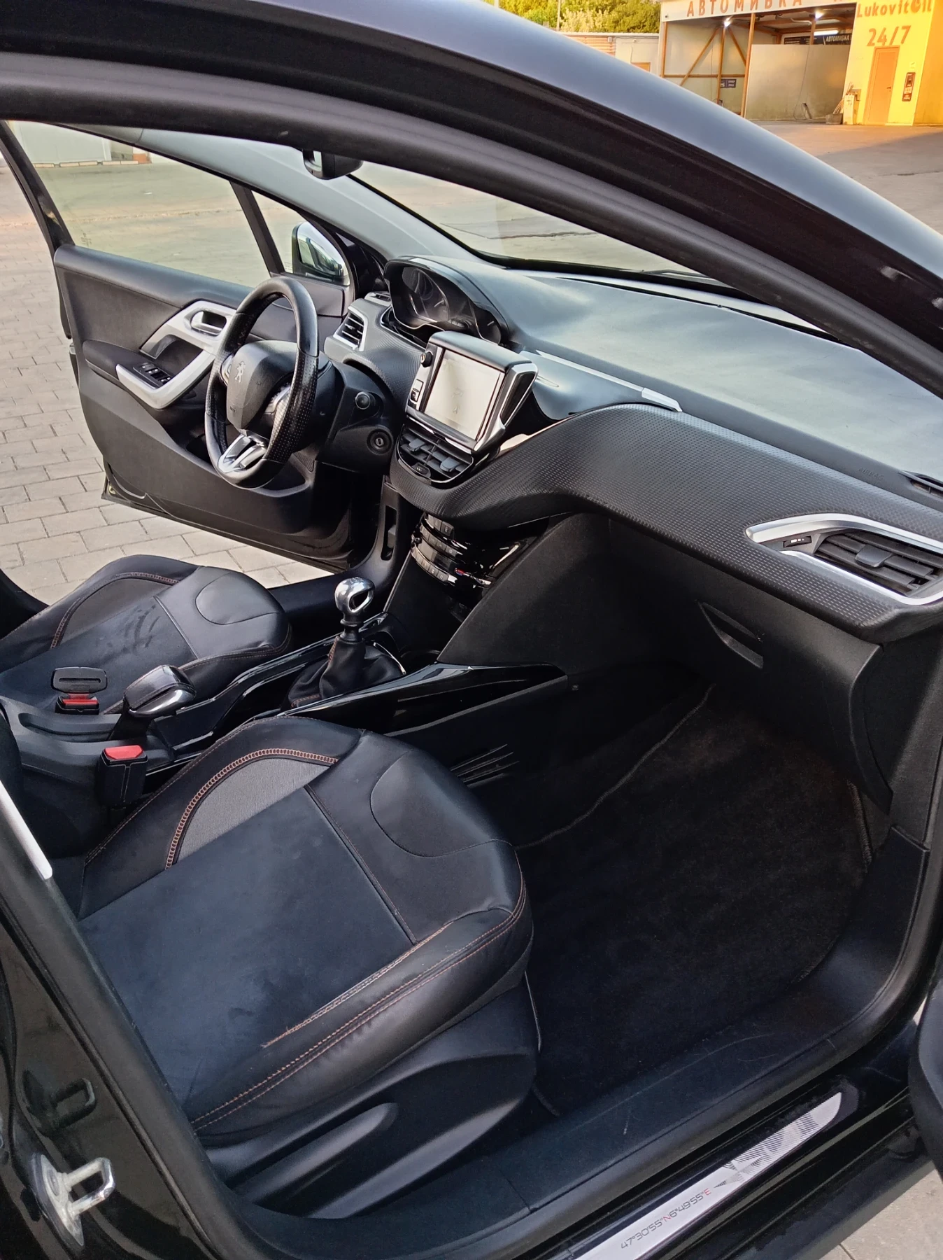 Peugeot 2008 1.6 дизел 120 коня , снимка 3 - Автомобили и джипове - 55700624