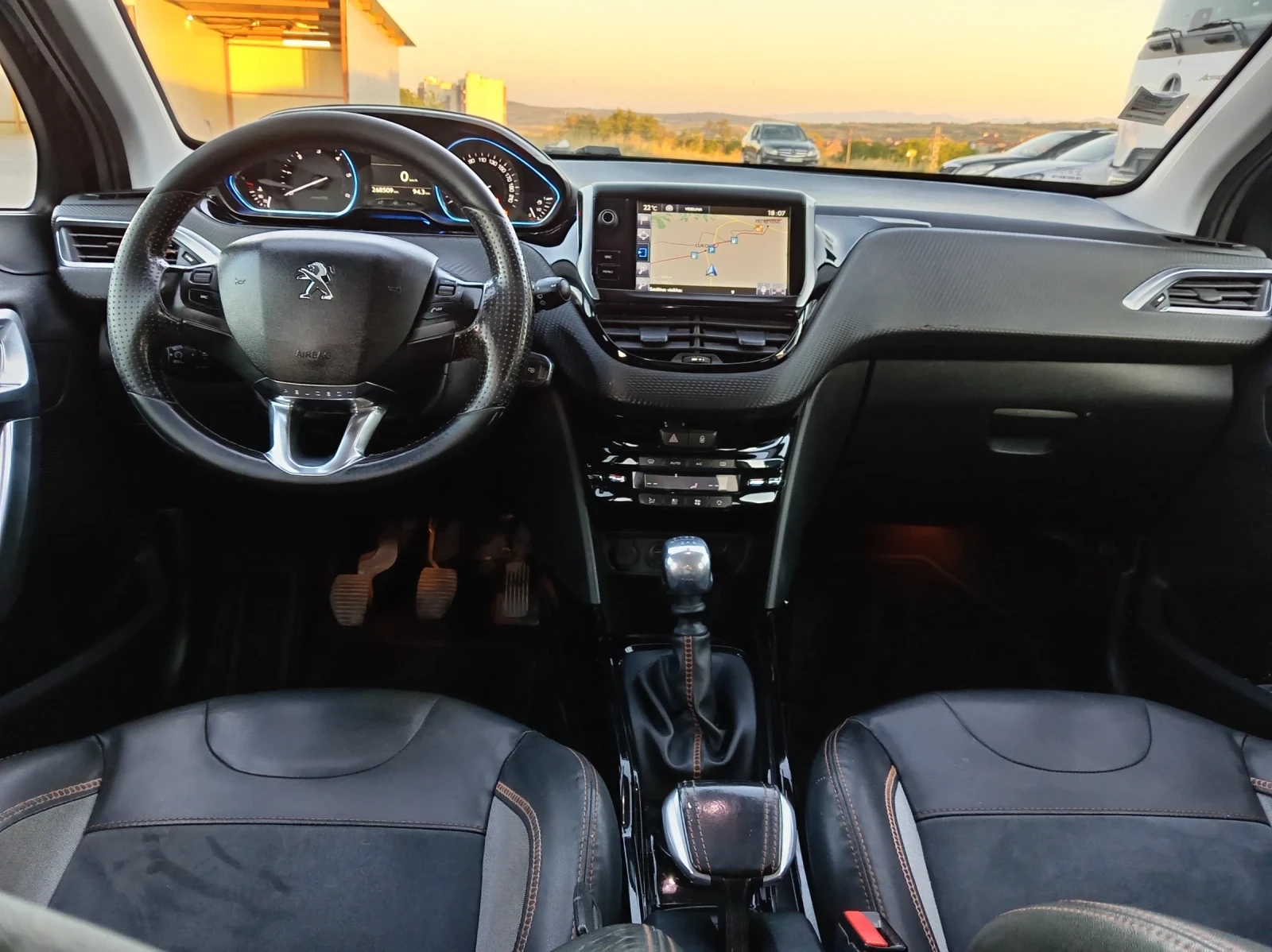 Peugeot 2008 1.6 дизел 120 коня , снимка 2 - Автомобили и джипове - 55700624