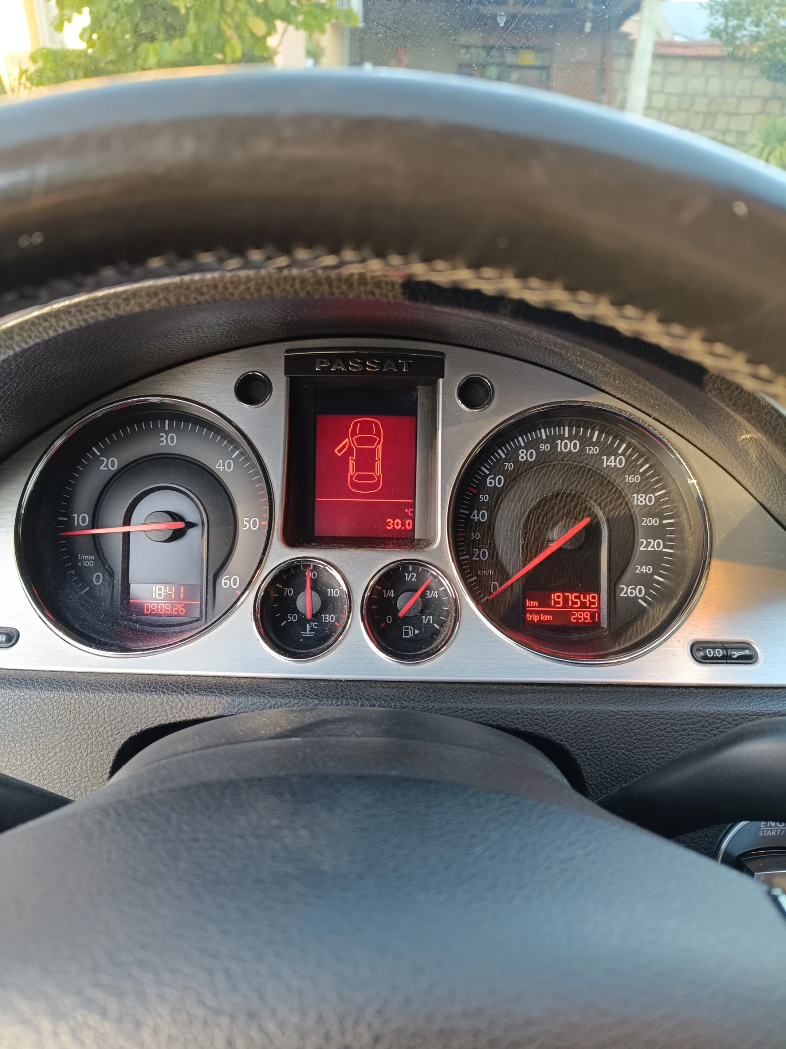 VW Passat, снимка 14 - Автомобили и джипове - 56015177