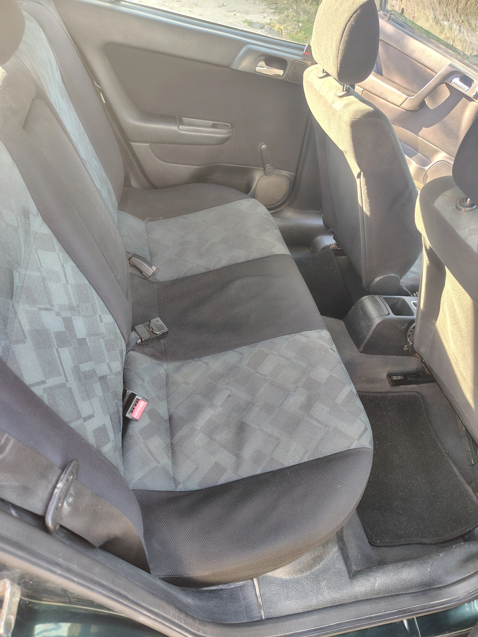 Opel Astra 1.6, снимка 8 - Автомобили и джипове - 56132329
