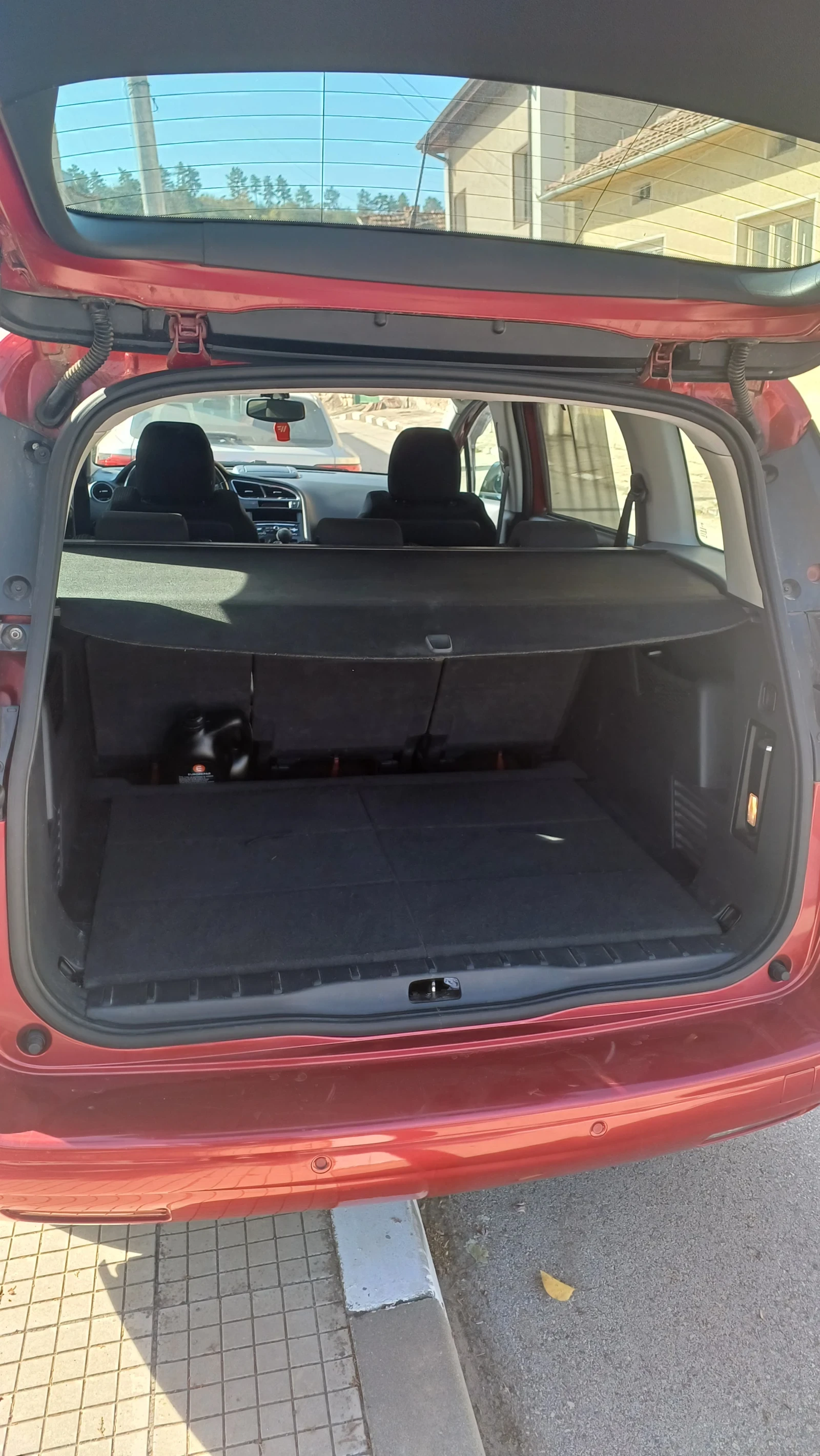 Peugeot 5008, снимка 14 - Автомобили и джипове - 56439372