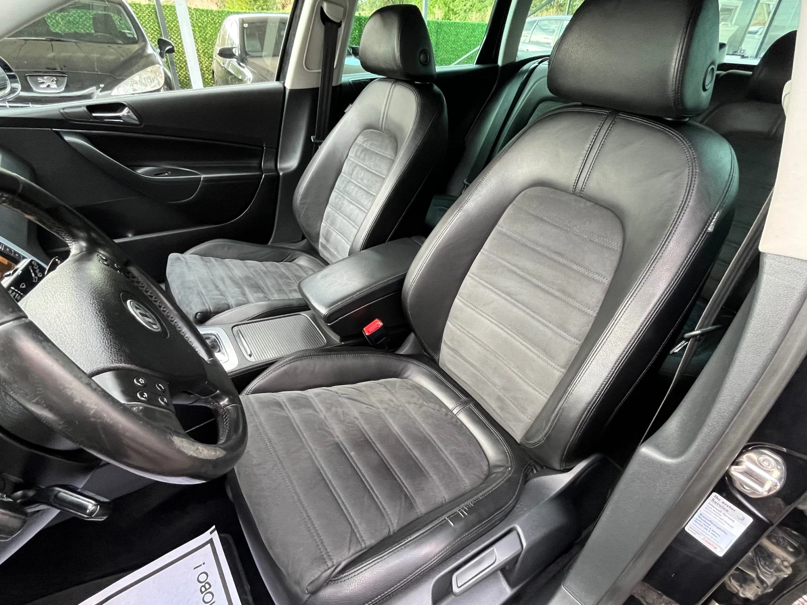 VW Passat 2.0TDI DSG, снимка 14 - Автомобили и джипове - 56555879