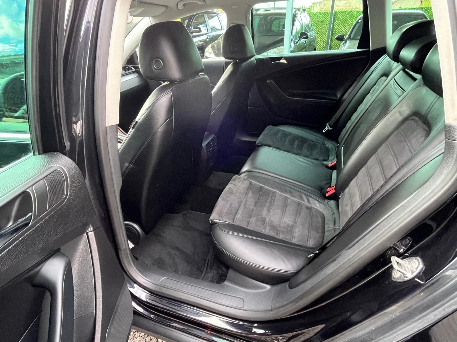 VW Passat 2.0TDI DSG, снимка 10 - Автомобили и джипове - 56555879