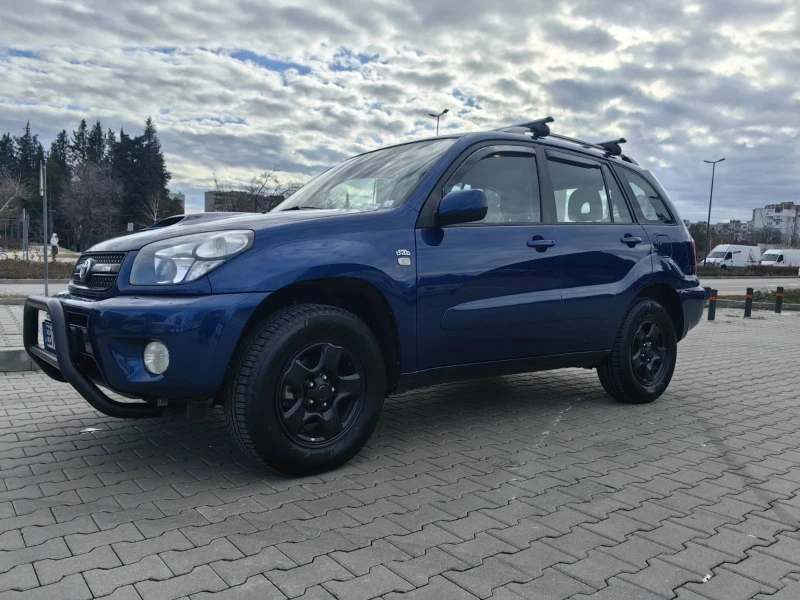 Toyota Rav4 D4D, снимка 8 - Автомобили и джипове - 48589345