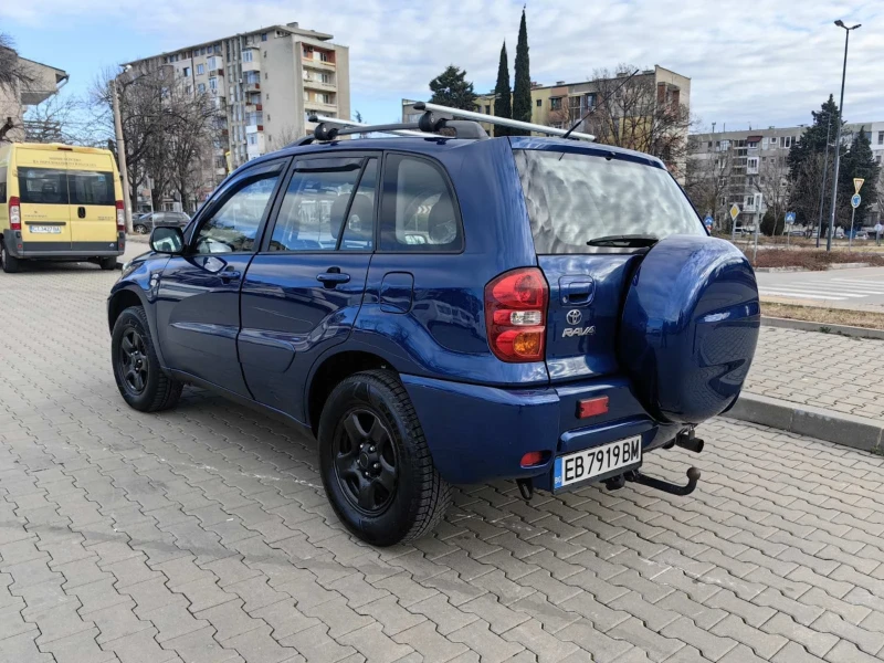 Toyota Rav4 D4D, снимка 3 - Автомобили и джипове - 48589345