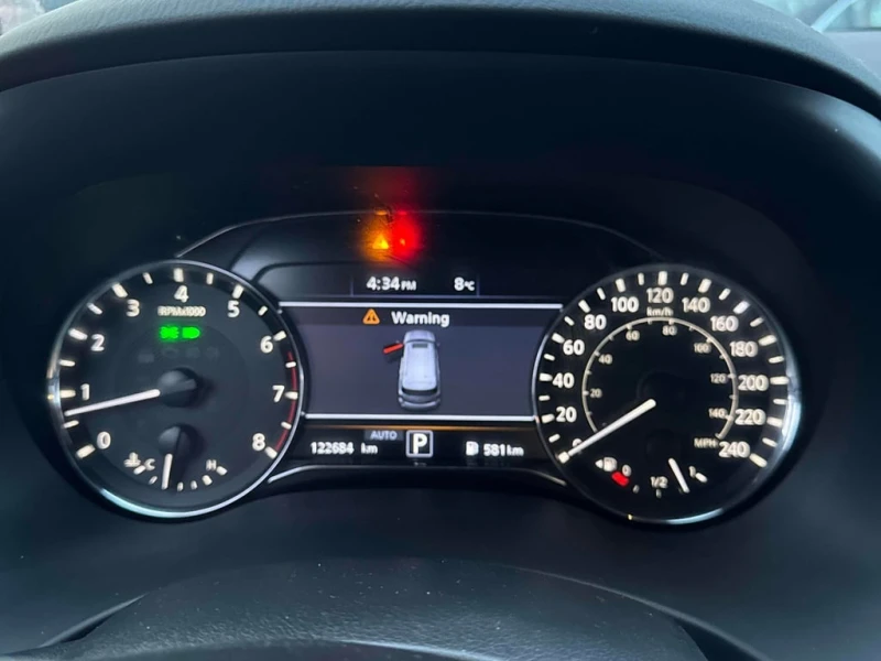 Infiniti QX80 * LUXE 8 Passenger * CARFAX * БЕЗ ПЪРВОНАЧАЛНА ВНО, снимка 8 - Автомобили и джипове - 52825020