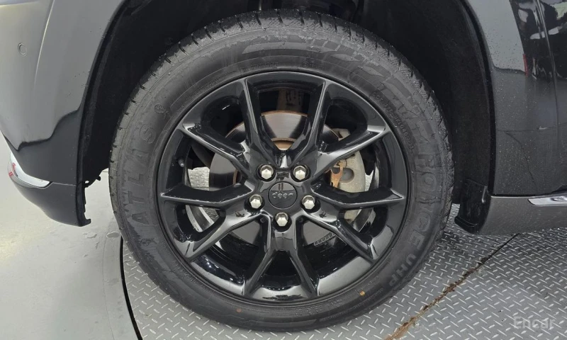 Jeep Grand cherokee, снимка 5 - Автомобили и джипове - 53371474