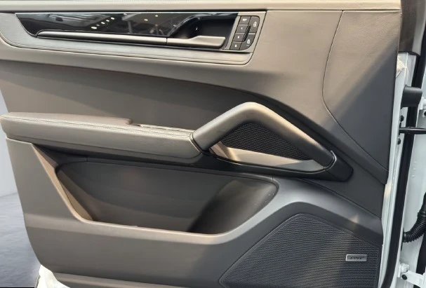 Porsche Cayenne E-Hybrid = Air Suspension = Гаранция, снимка 6 - Автомобили и джипове - 54046663