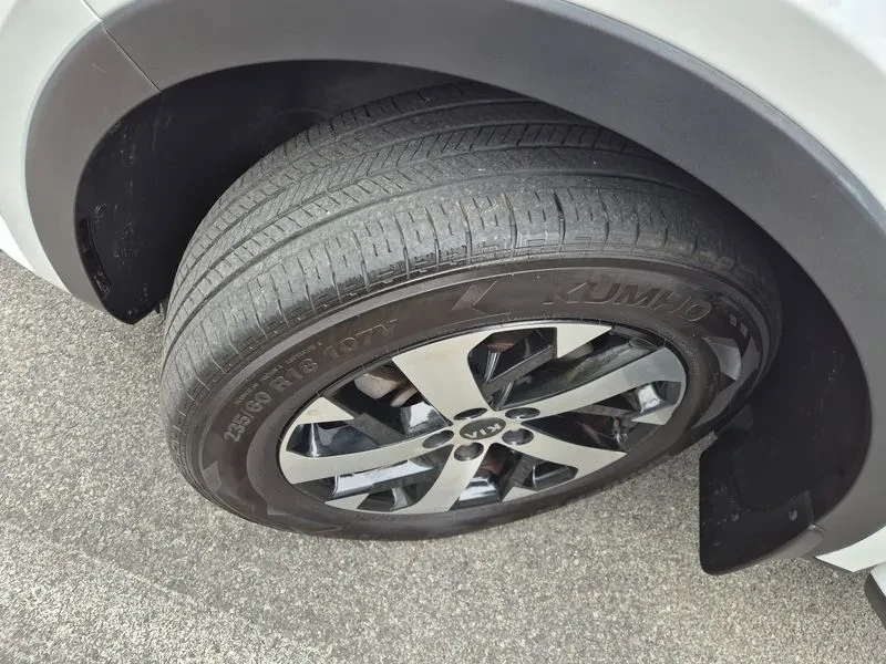 Kia Sorento 2.2 CRDI 4WD - САМО 30% АВАНС, снимка 12 - Автомобили и джипове - 56018160
