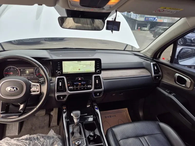 Kia Sorento 2.2 CRDI 4WD - САМО 30% АВАНС, снимка 7 - Автомобили и джипове - 56018160
