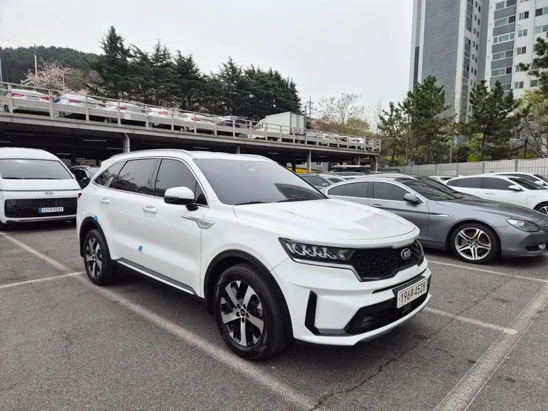 Kia Sorento 2.2 CRDI 4WD - САМО 30% АВАНС, снимка 2 - Автомобили и джипове - 56018160