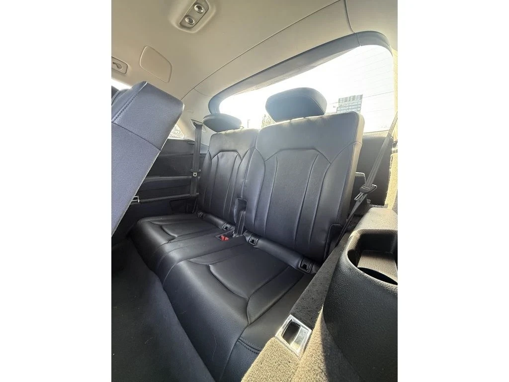 Audi Q7 Premium plus CARFAX 7-местна - изображение 9