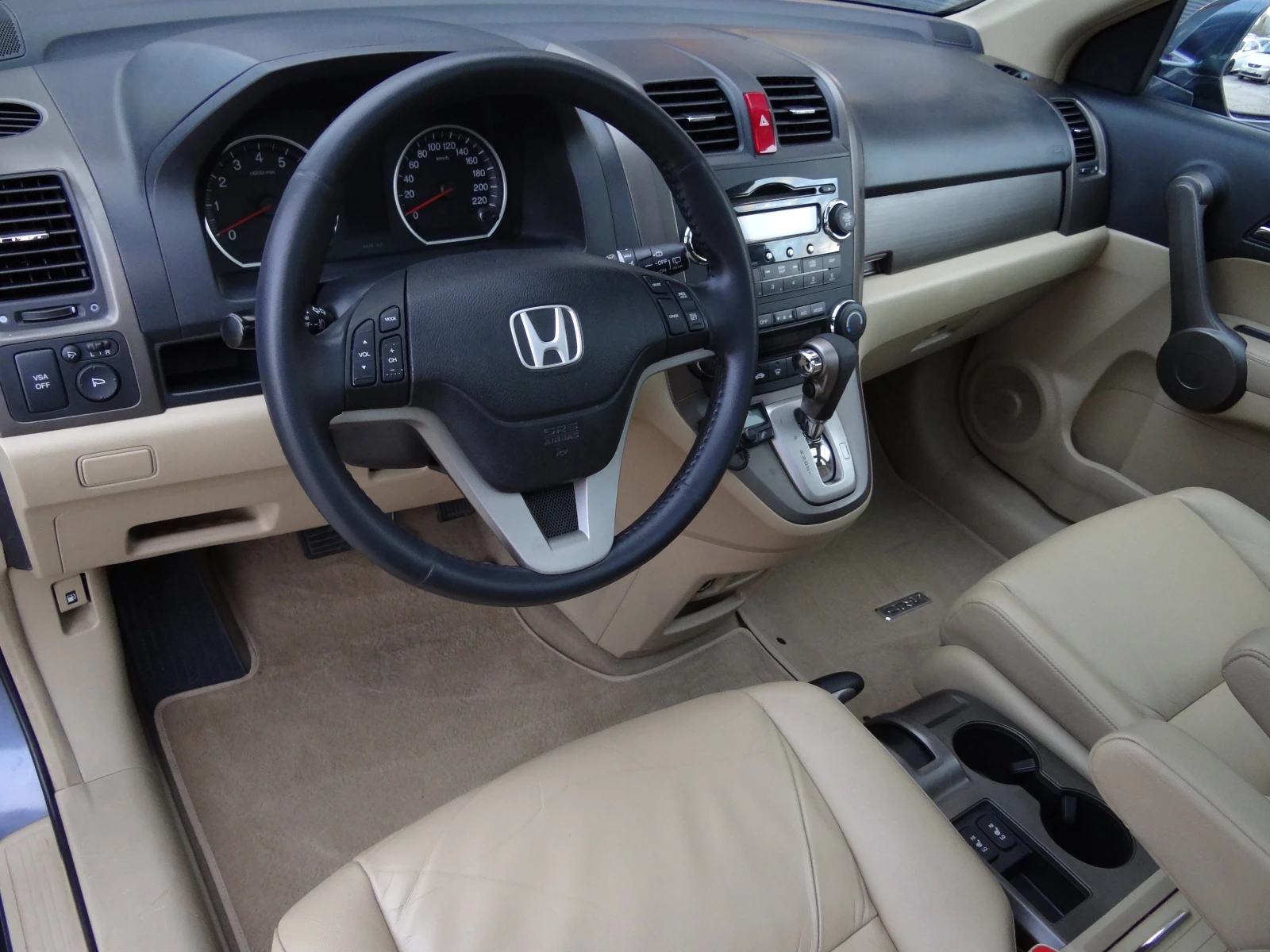 Honda Cr-v 2.0i-vtec /4X4/Auto/Koja/Panorama/Xenon/Euro-4/ - изображение 8