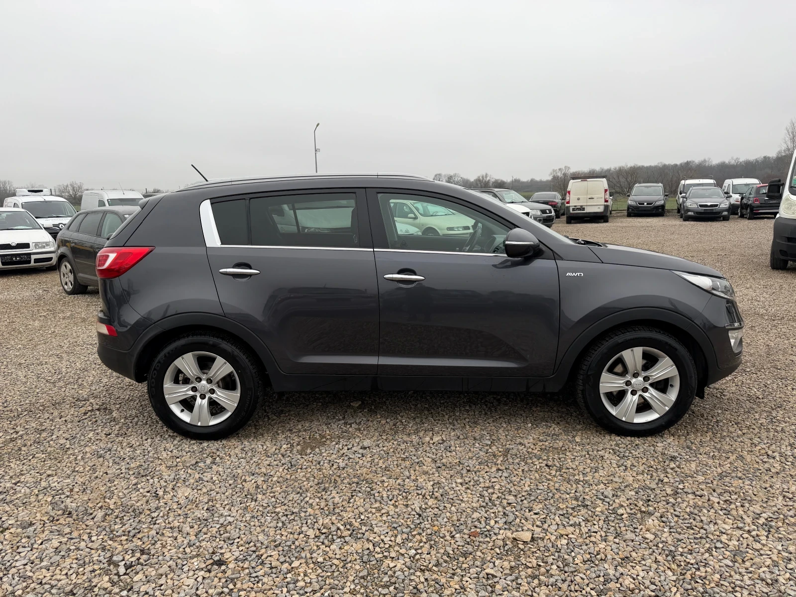 Kia Sportage 2.0CRDI-136PS-4X4-АВТОМАТИК - изображение 4