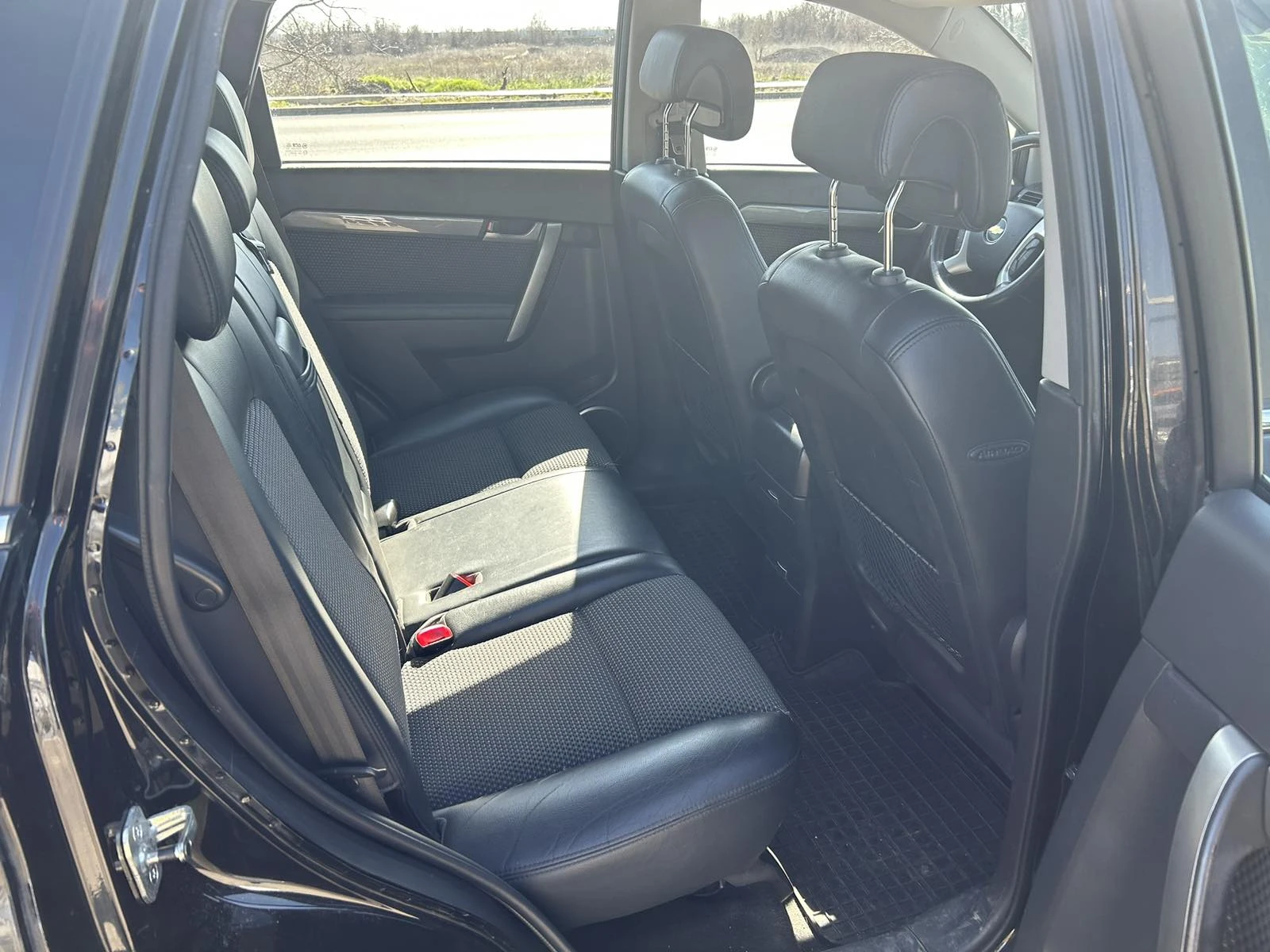 Chevrolet Captiva 2.0D 4X4  7МЕСТЕН - изображение 9