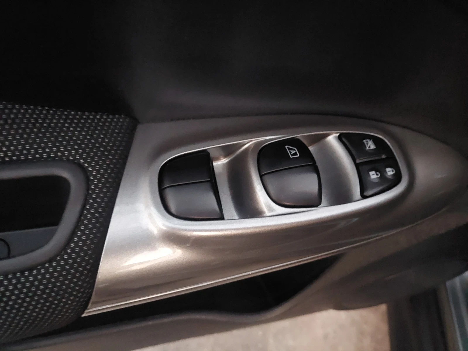 Nissan Juke 1.6 газ- бензин, снимка 10 - Автомобили и джипове - 54127765