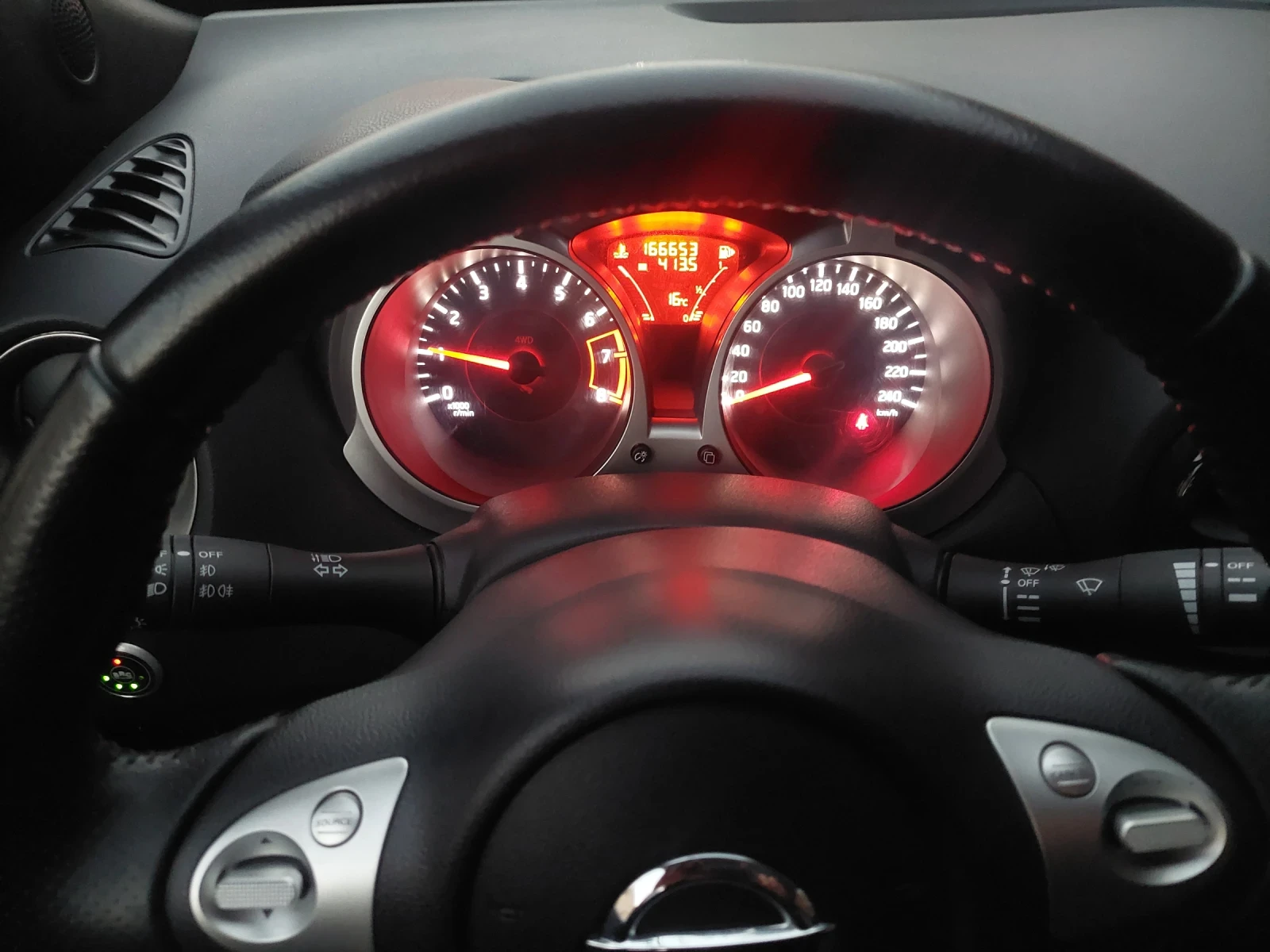 Nissan Juke 1.6 газ- бензин, снимка 8 - Автомобили и джипове - 54127765
