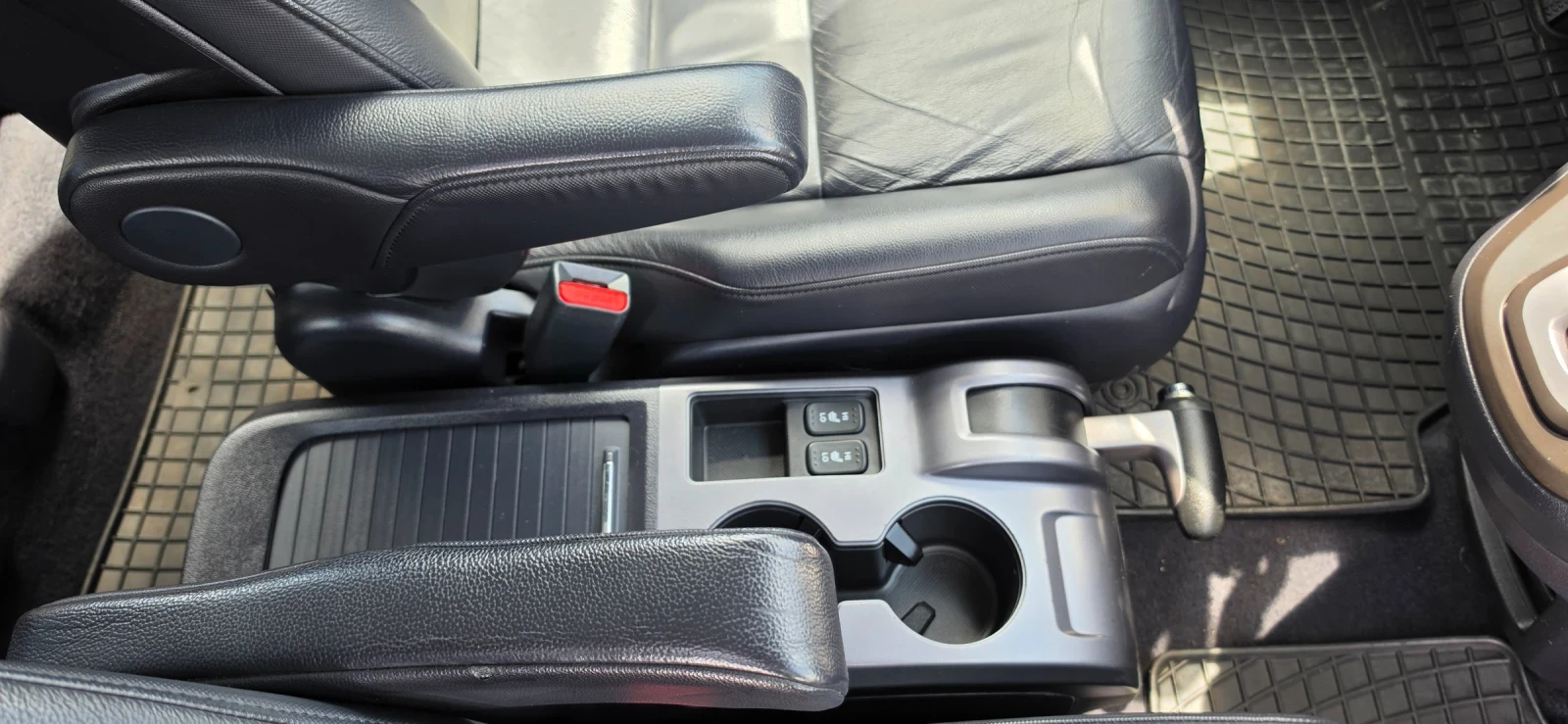 Honda Cr-v 2.4i 4х4 170ks, снимка 12 - Автомобили и джипове - 54650834