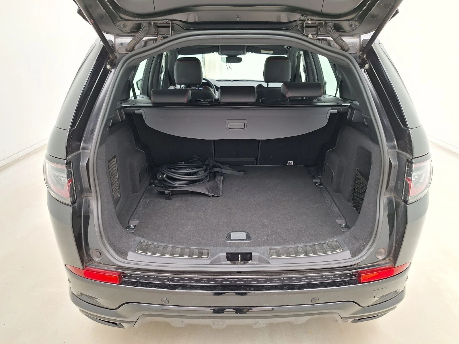 Land Rover Discovery Sport P300e PHEV AWD Auto Leather Navi, снимка 5 - Автомобили и джипове - 56207464