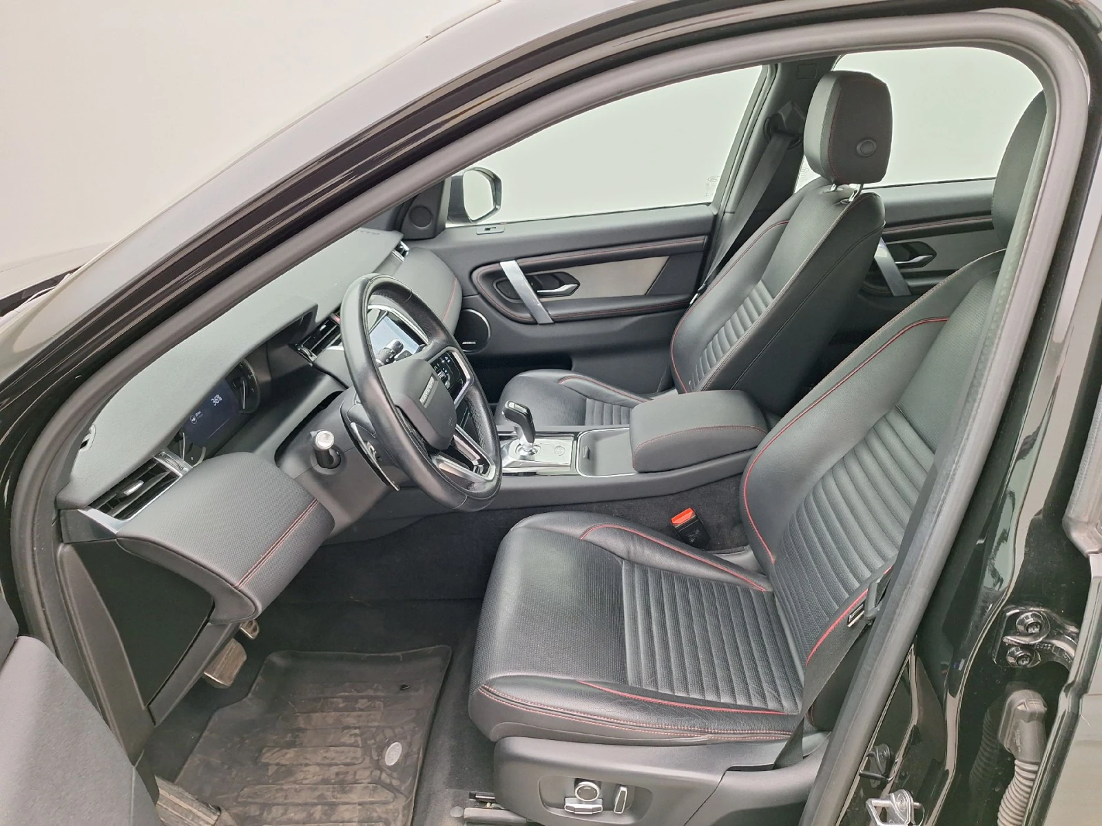 Land Rover Discovery Sport P300e PHEV AWD Auto Leather Navi, снимка 7 - Автомобили и джипове - 56207464