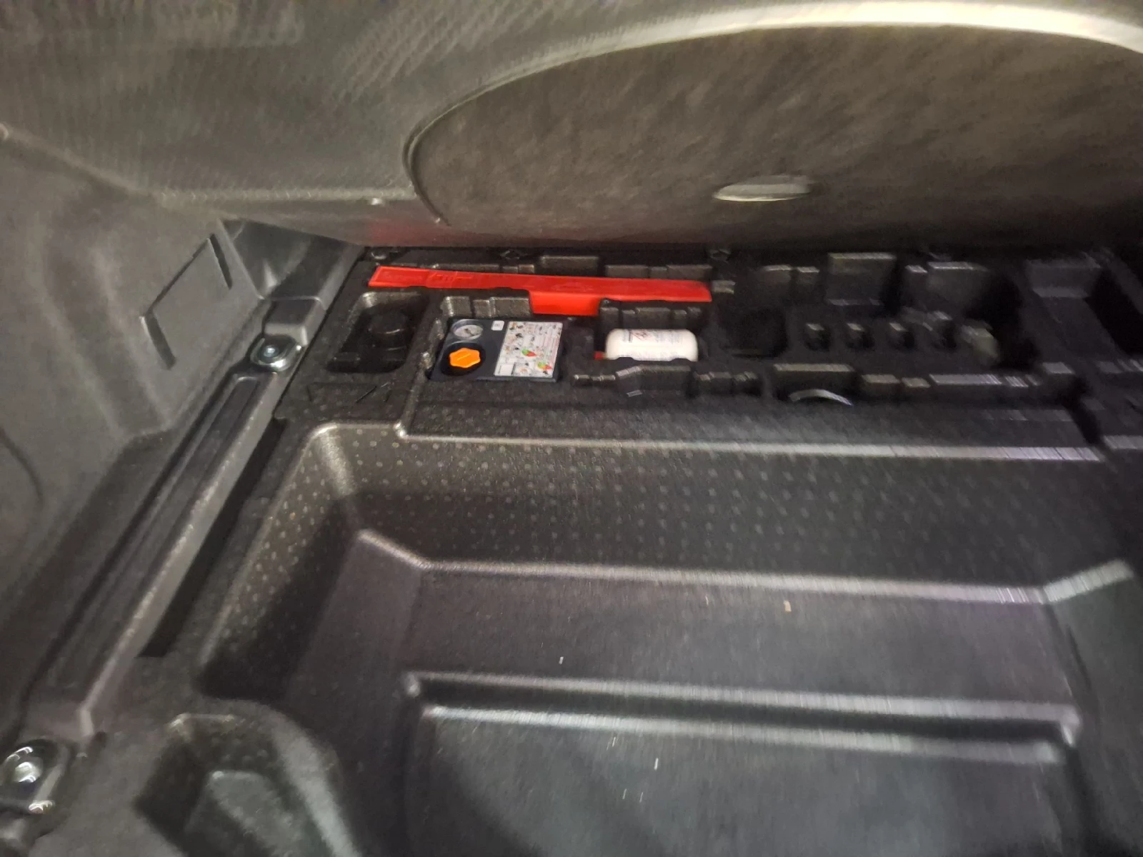 Land Rover Discovery Sport P300e PHEV AWD Auto Leather Navi, снимка 16 - Автомобили и джипове - 56207464