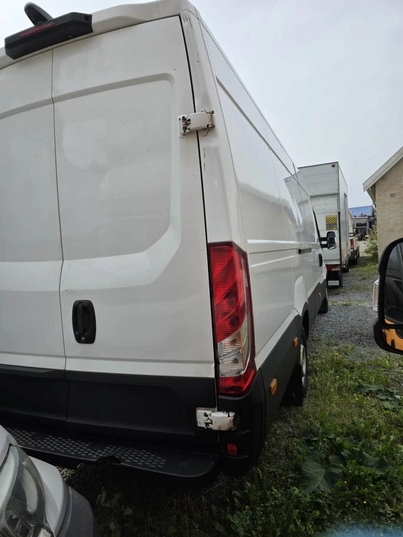 Iveco Daily, снимка 4 - Бусове и автобуси - 52417321