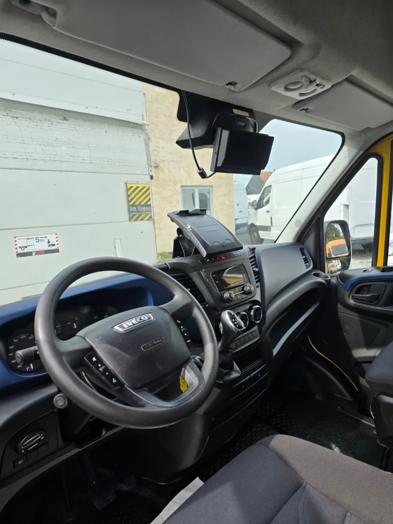 Iveco Daily, снимка 9 - Бусове и автобуси - 52417321