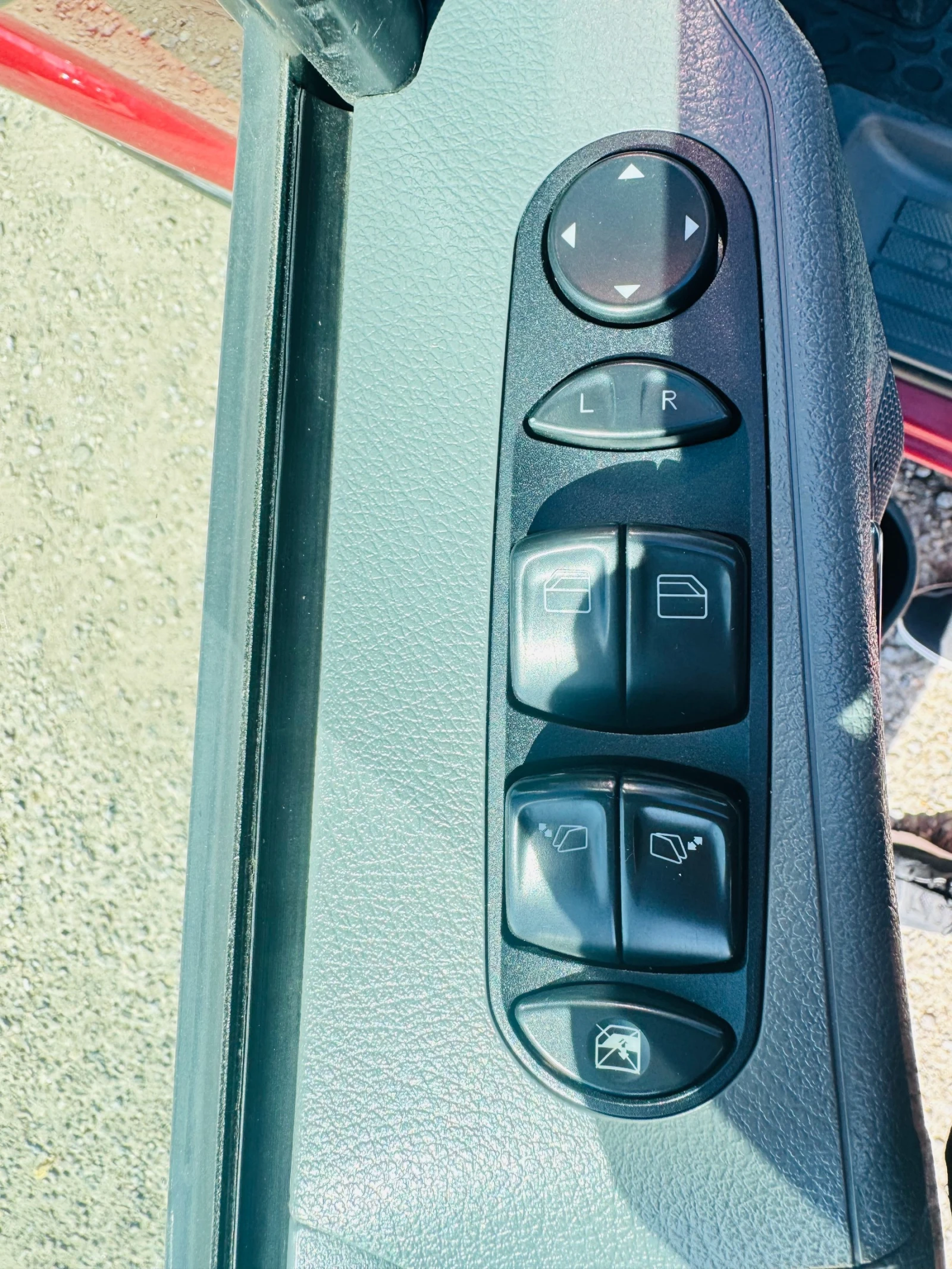 Mercedes-Benz Vito 111 CDI Пътнически 7 места ПЕЧКА 220V, снимка 14 - Бусове и автобуси - 56019385